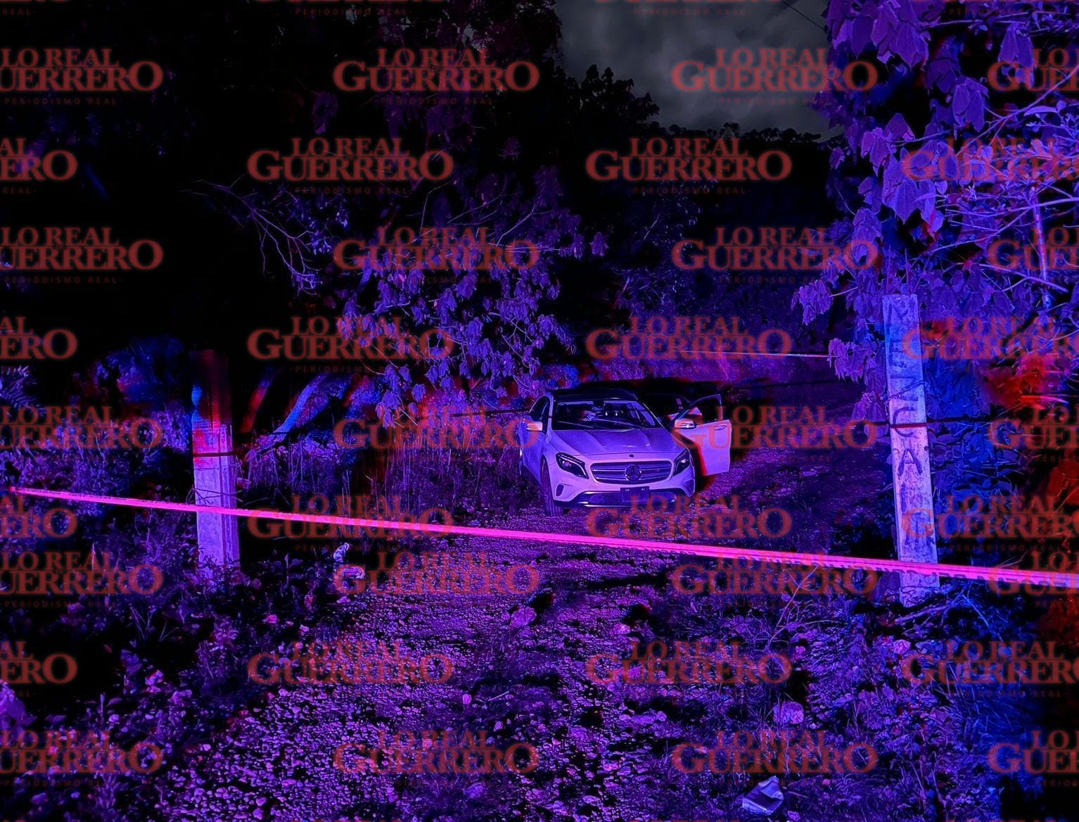 Hallan a 2 mujeres asesinadas dentro de una camioneta abandonada cerca de Petaquillas, en Chilpancingo