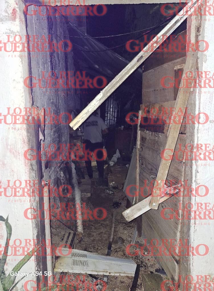 Balean e incendian casa en la parte alta de la Simón Bolivar  *Se presume que sujetos armados lanzaron una granada al domicilio.