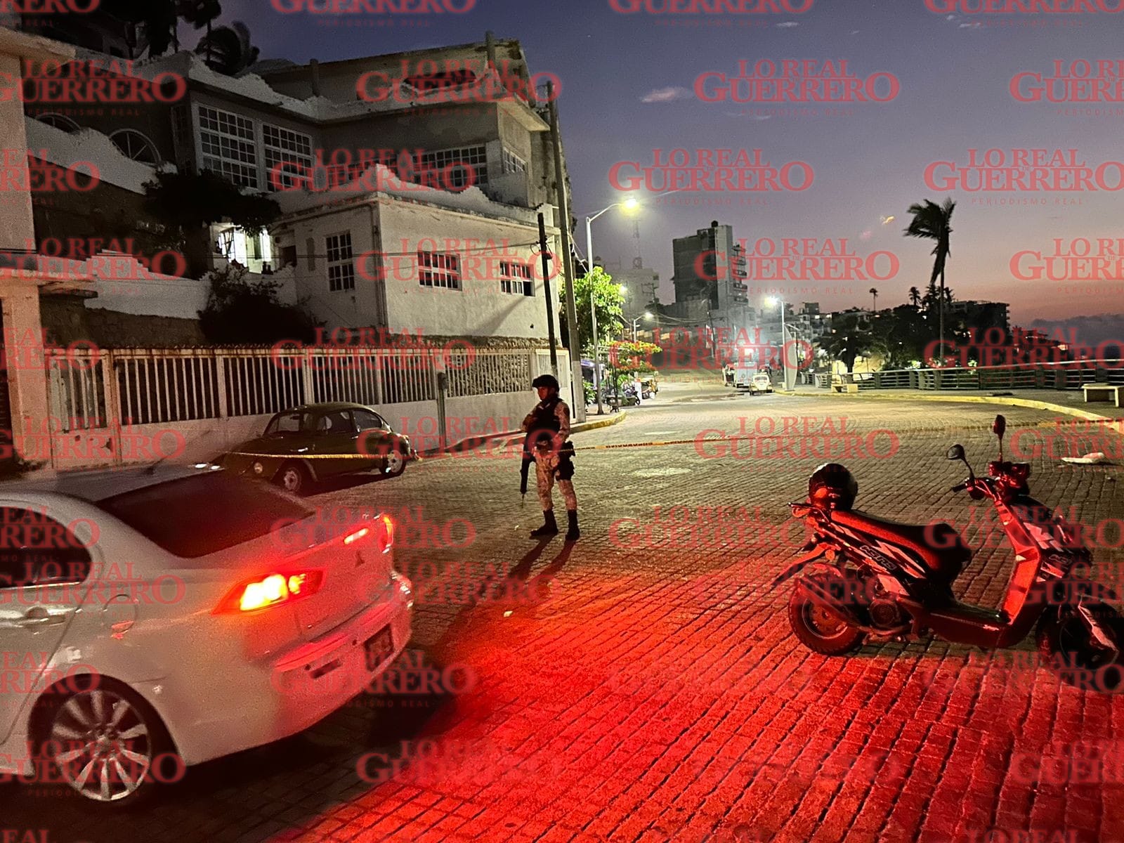 Hieren de bala a sujeto cerca de Sinfonía  *Fue trasladado por paramédicos para que recibiera atención en un hospital.