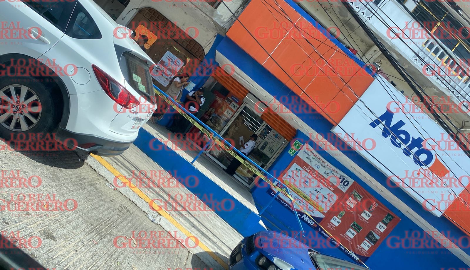 Muere joven dentro de un Neto en la 20 de Noviembre de Acapulco; estaba golpeado