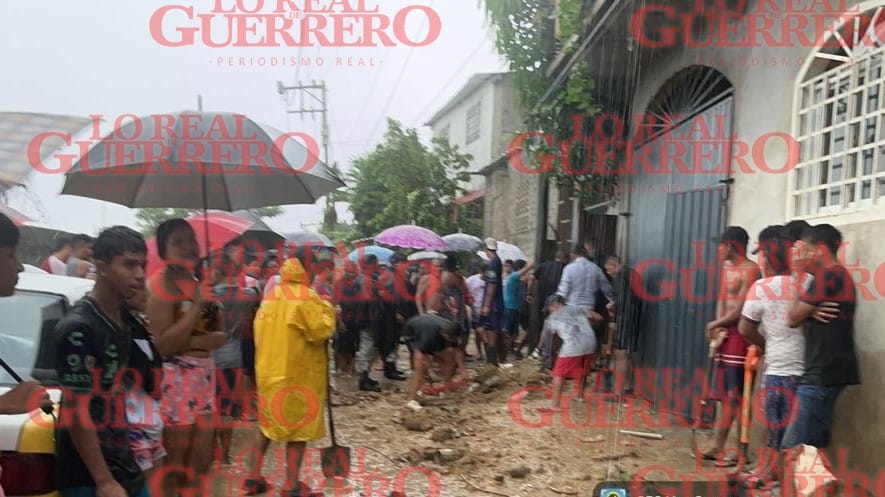Muere menor por deslave de cerro en La Sabana  *La víctima mortal quedó atrapada junto con otro niño de 6 años de edad quien fue rescatado con vida.