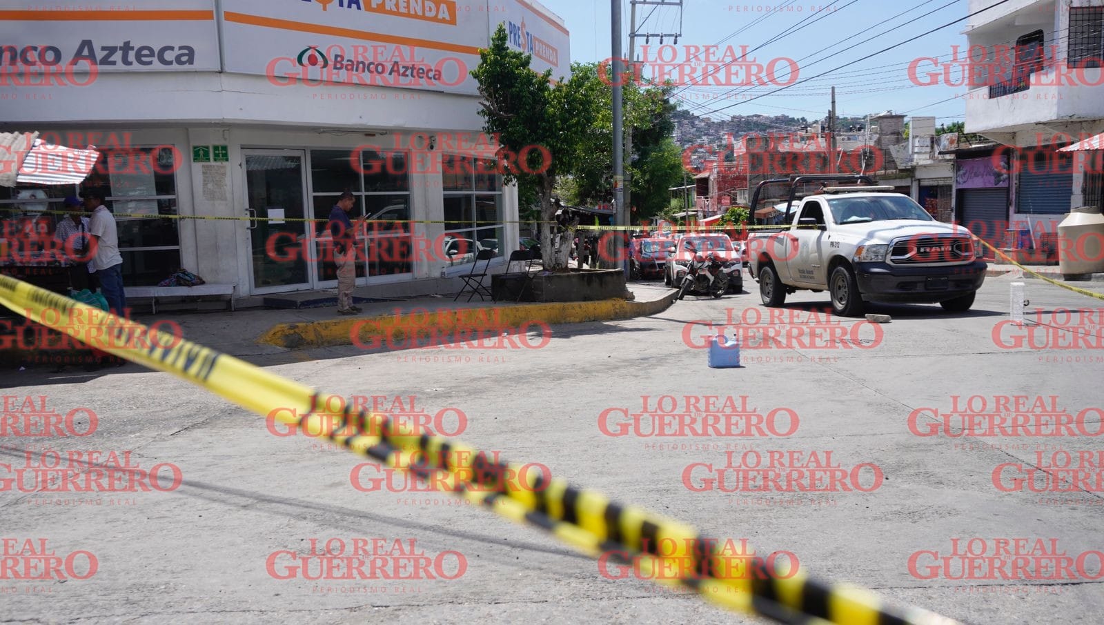 Balean a dos en sitio de taxis aledaño al Mercado Central  *Las dos personas fueron lesionadas a tiros según testigos, quienes se trasladaron sus propios medios.