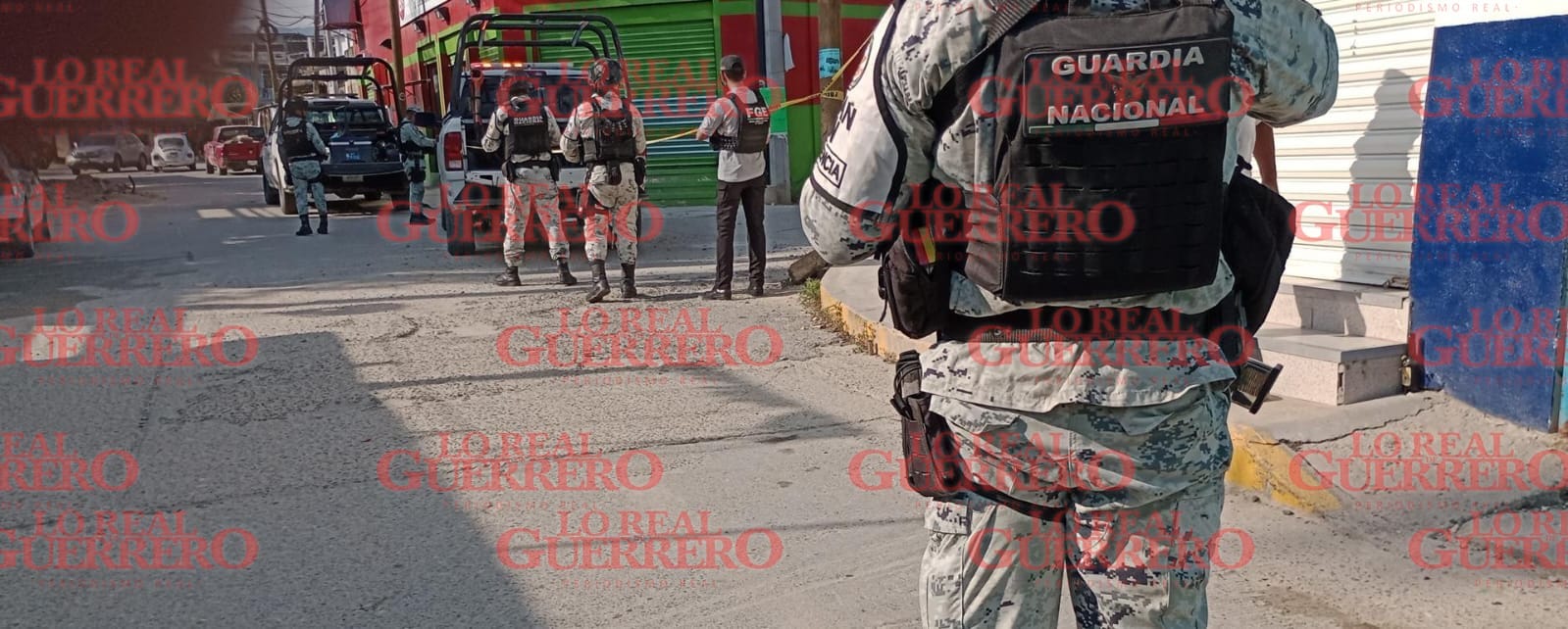 Matan a motociclista en la colonia Las Parotas  *La víctima recibió impactos de arma de fuego a un costado de una tienda de conveniencia y una farmacia.