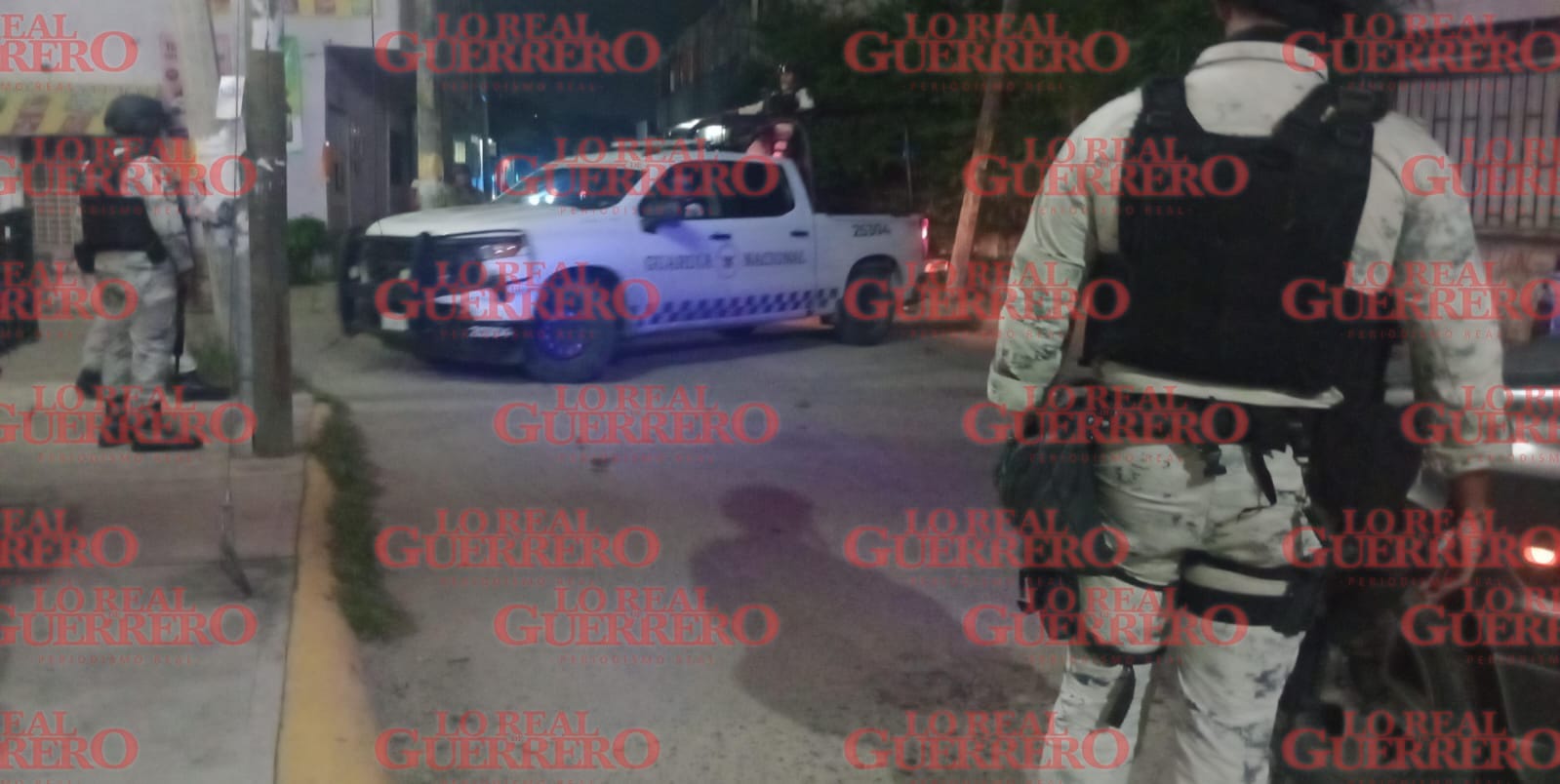 Policías Ministeriales abaten a dos presuntos delincuentes en Renacimiento  *Es el segundo enfrentamiento que se reporta entre corporaciones policiacas y sicarios, en lo que va de la noche en Acapulco.