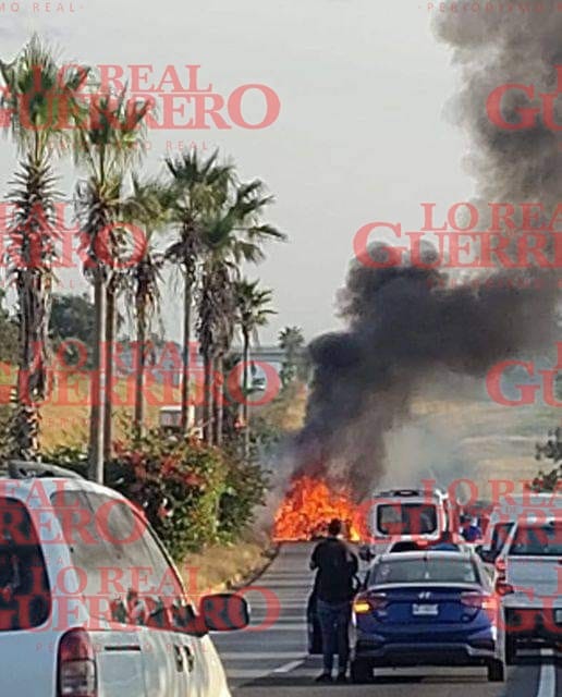 Muere catedrático de la UAGro en aparatoso accidente sobre la autopista Cuernavaca-Acapulco  Leopoldo Calderón