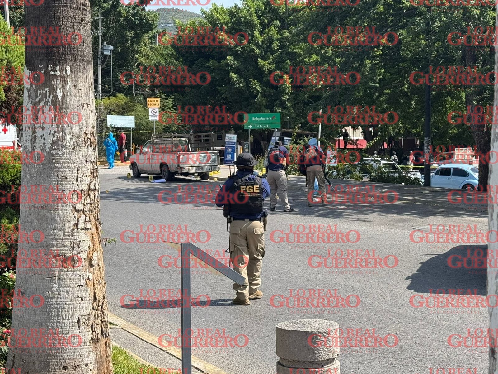 Ataque armado a transportistas en Chilpancingo deja 2 muertos y 4 heridos  *** Trascendió que uno de los lesionados murió cuando era atendido en el nosocomio, pero hasta la 13:20 horas no había notificación del hospital a la Fiscalía.  Leopoldo Calderón