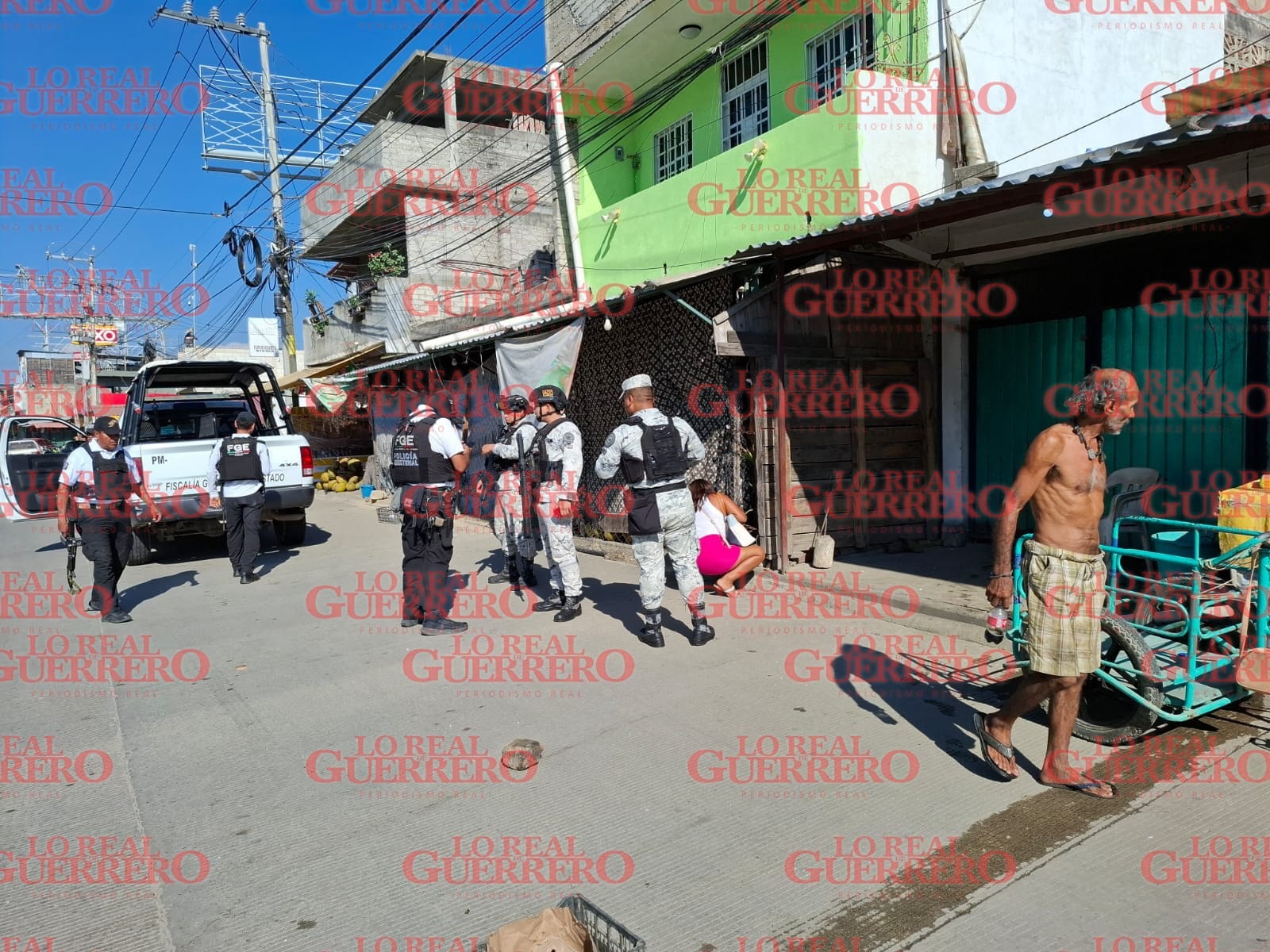 Balean a un hombre en negocio de venta de cocos en Acapulco  *Hay una persona lesionada y se traslado por sus propios medios para buscar atención médica.