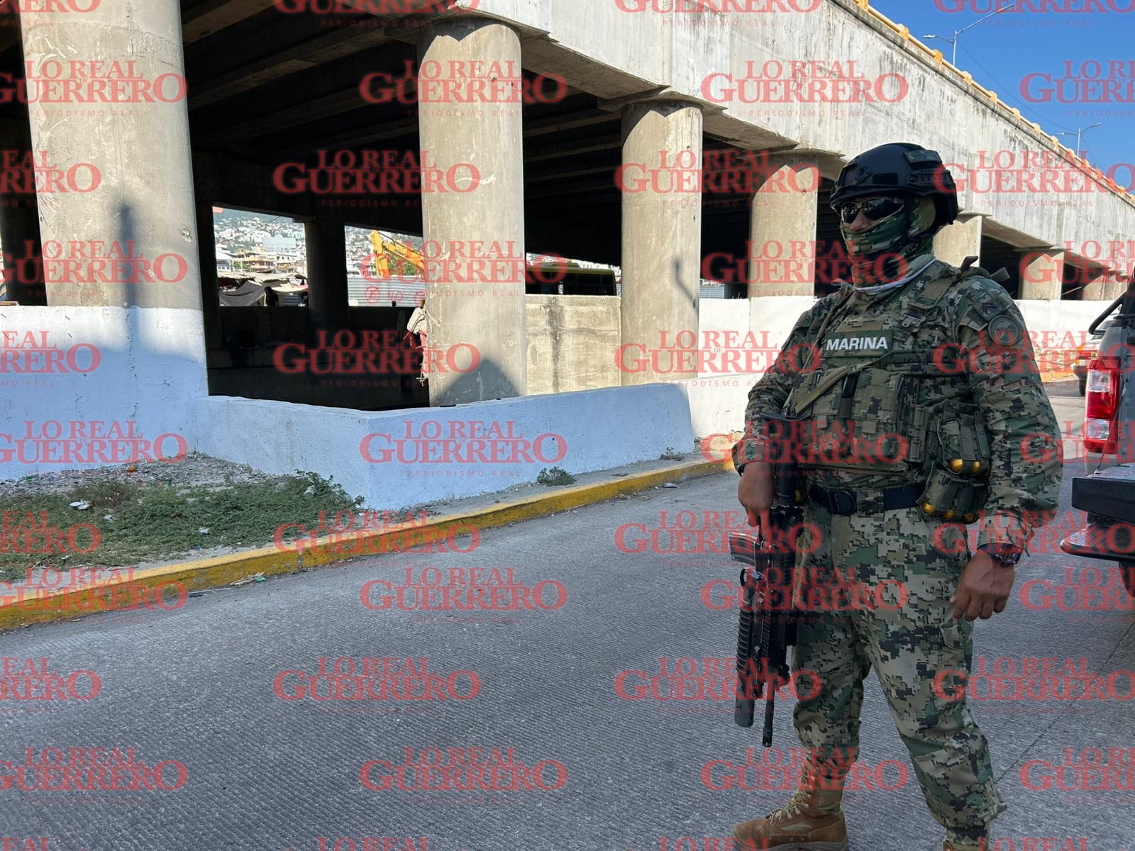 Localizan sujeto sin vida bajo la Vía Rápida de Acapulco  *Era un indigente quien fue localizado en malas condiciones dentro del canal de Aguas Blancas, frente al Mercado Central.