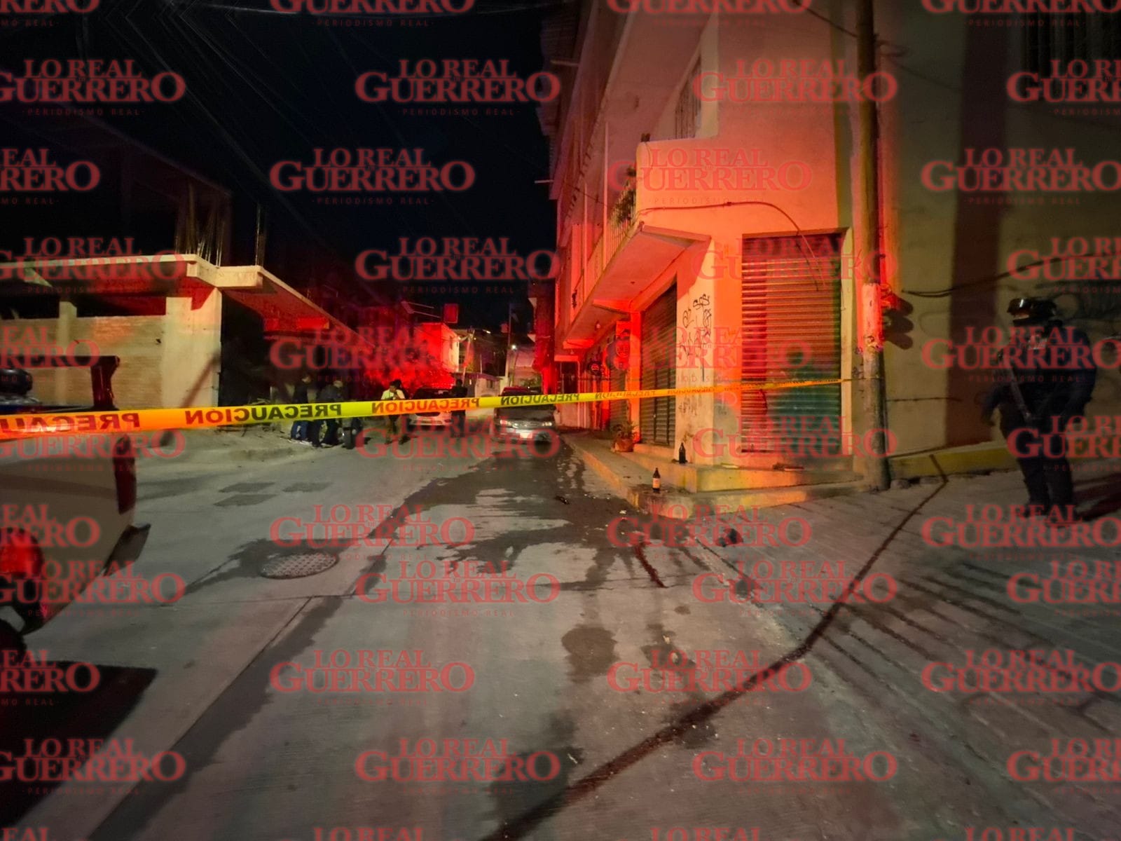 Matan a joven en Chilpancingo  *** Familiares se llevan el cadáver a su domicilio, mismos que durante la madrugada pidieron el apoyo a la Fiscalía para que realizara las diligencias de ley