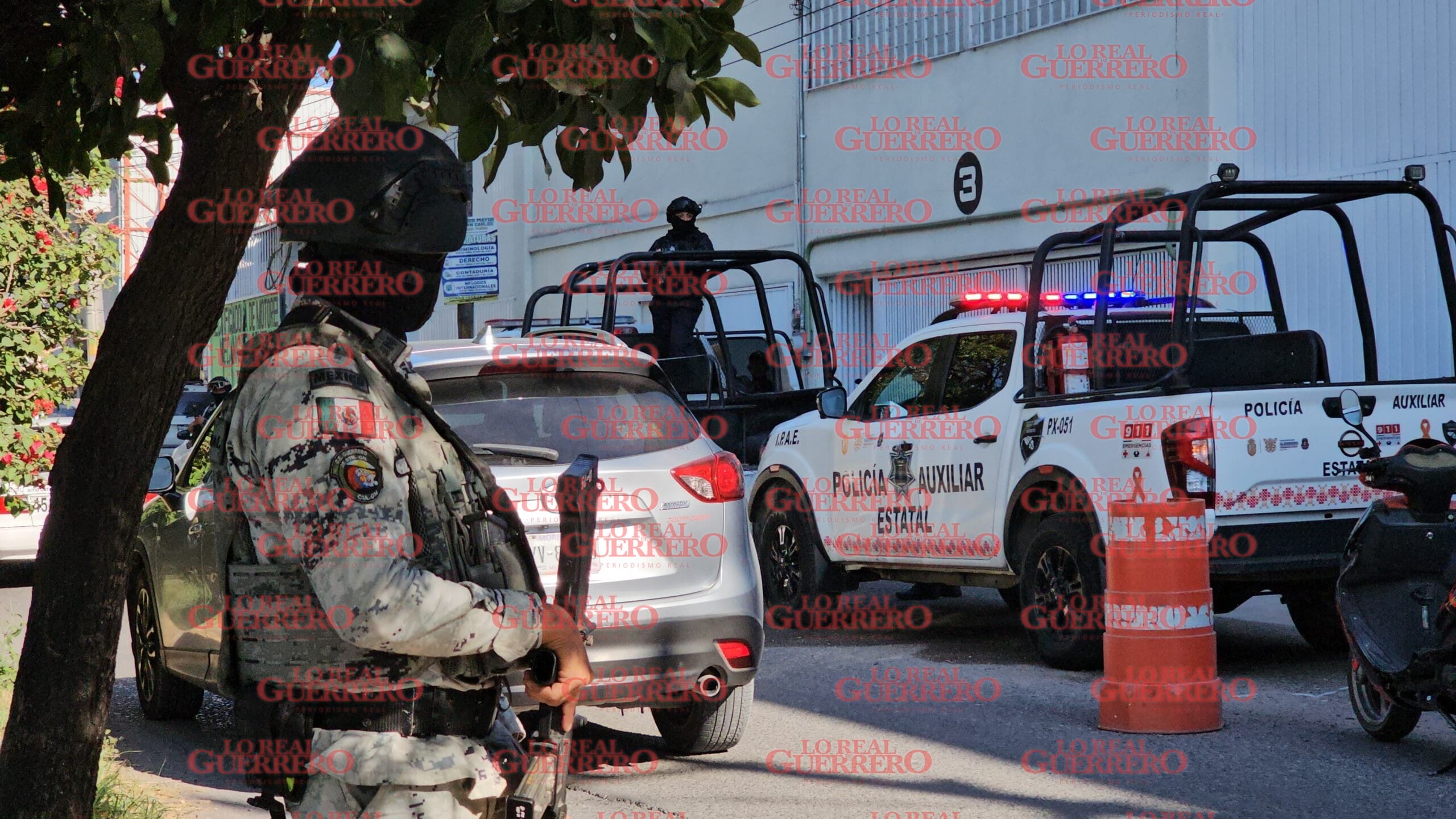 Hallan muerto a elemento de la Policía Auxiliar Estatal dentro del almacén de la SEG, en Chilpancingo