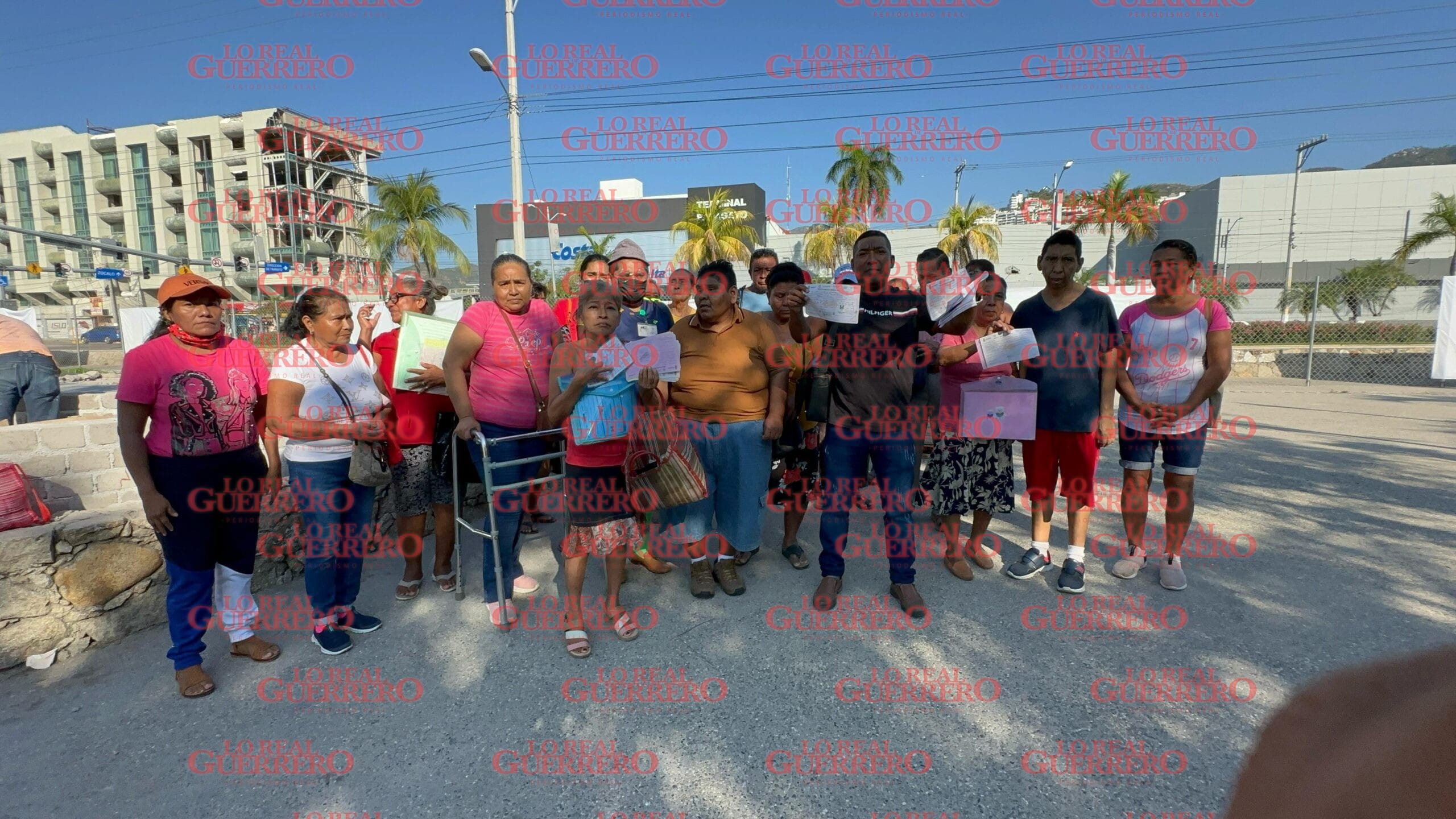 Protestan para exigir psiquiatra en Hospital General de Acapulco  *La actual doctora fue removida de su puesto después de ser víctima de una amenaza por parte de un reo, según versiones extraoficiales.