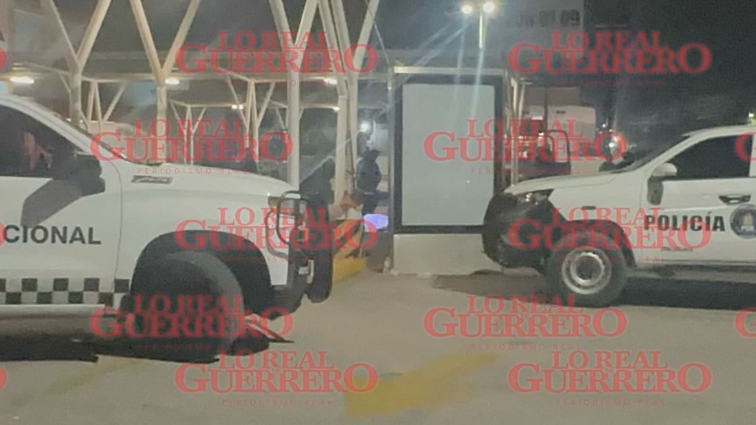 Matan a taxista en el estacionamiento de Chedraui, en El Cayaco