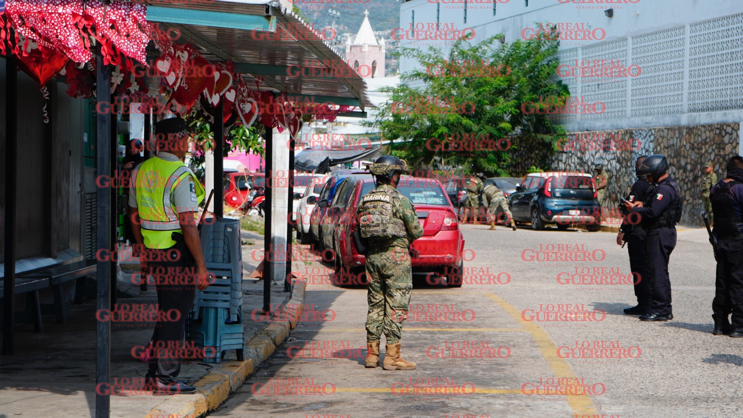 Atacan sitio de taxis colectivos a metros de la costera  *Fuentes revelan que hay una persona lesionada, pero se habría trasladado por sus propios medios.