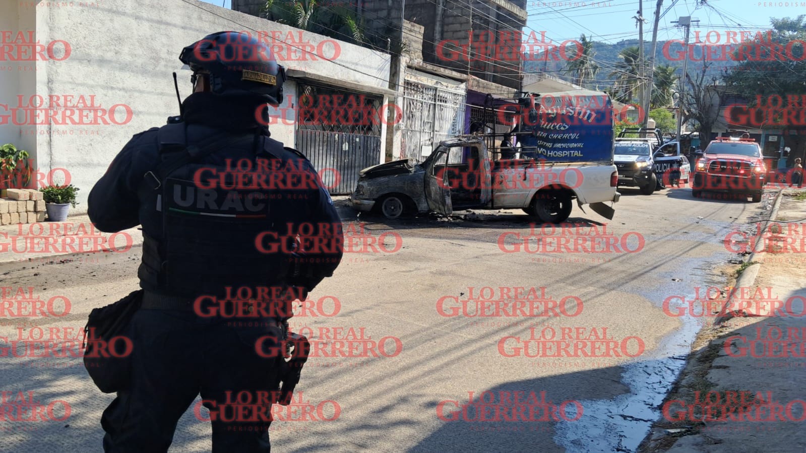 Arde en llamas otra camioneta de ruta alimentadora  *Quedo en pérdida parcial después de la intervención de Bomberos municipales.