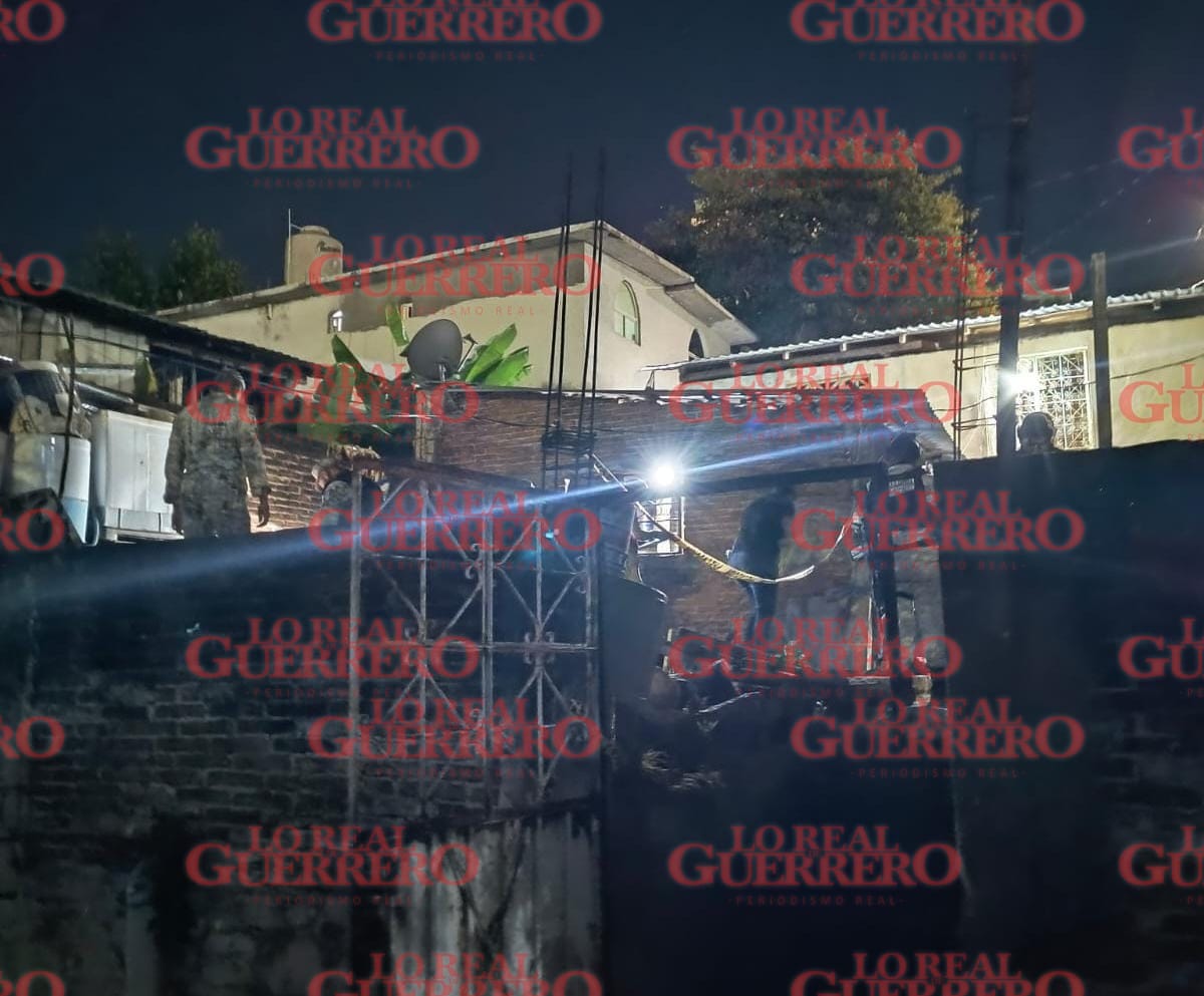 Matan con un cuchillo a joven mujer y la entierran en el patio de su casa, en Acapulco  *** Los presuntos responsables son el esposo y cuñado de la víctima, ambos detenidos por la GN  *** Uno de los presuntos homicidas confesó a su mamá el crimen, por lo que ella mismo lo denunció ante las autoridades