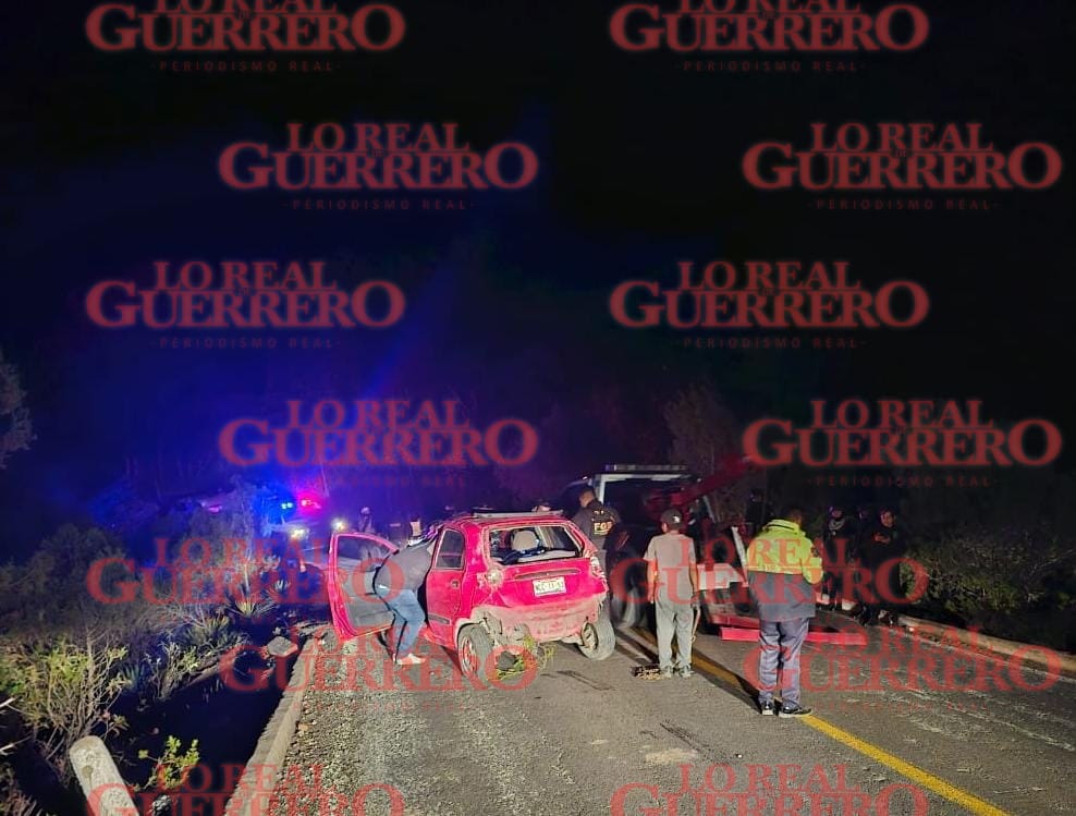 Automovilista que murió tras caer al fondo de un barranco en Amojileca, era originario de Chilpancingo