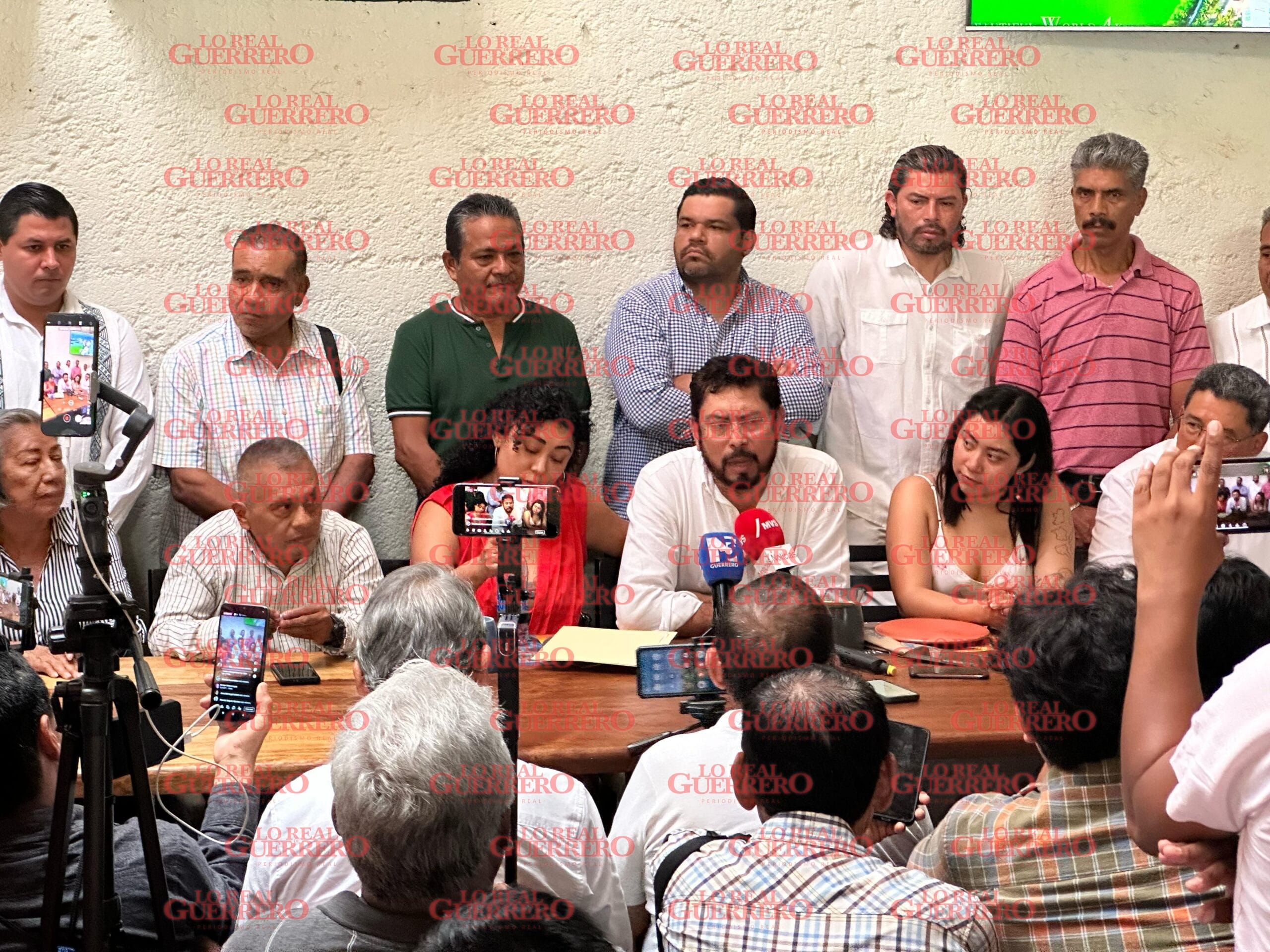 Renuncia Sofio Ramírez al PRI  *Fue Senador y dirigente del partido, se regresa al equipo de Ángel Aguirre Rivero.