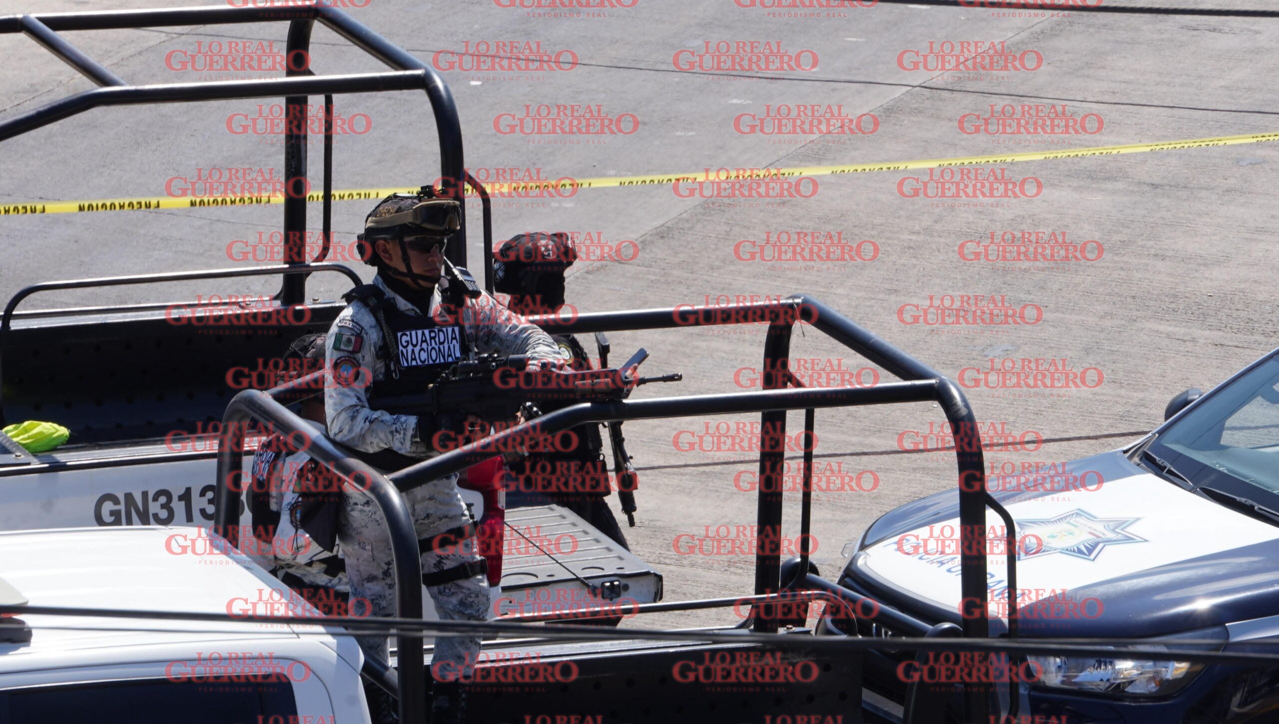 Privan de la vida a automovilista en la avenida Cuauhtémoc  *Le dispararon por lo menos en siete ocasiones cuando viajaba con dos niños a bordo.