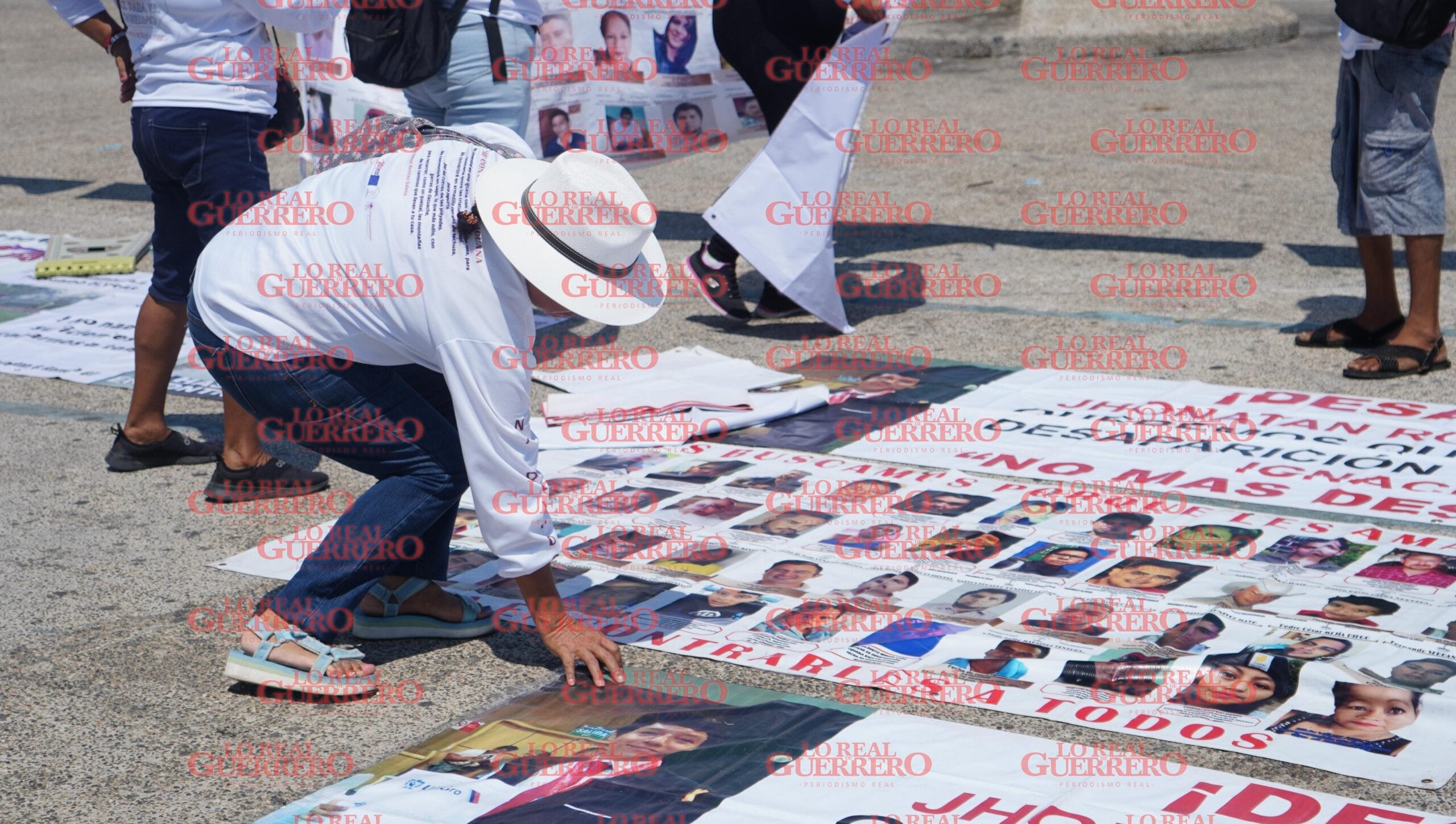 Conmemora colectiva tres años de exposiciones de fotos de desaparecidos  *Reprochan que las autoridades encargadas de las investigaciones de las desapariciones no están dando resultados ante los miles de casos que se siguen presentando en la entidad.