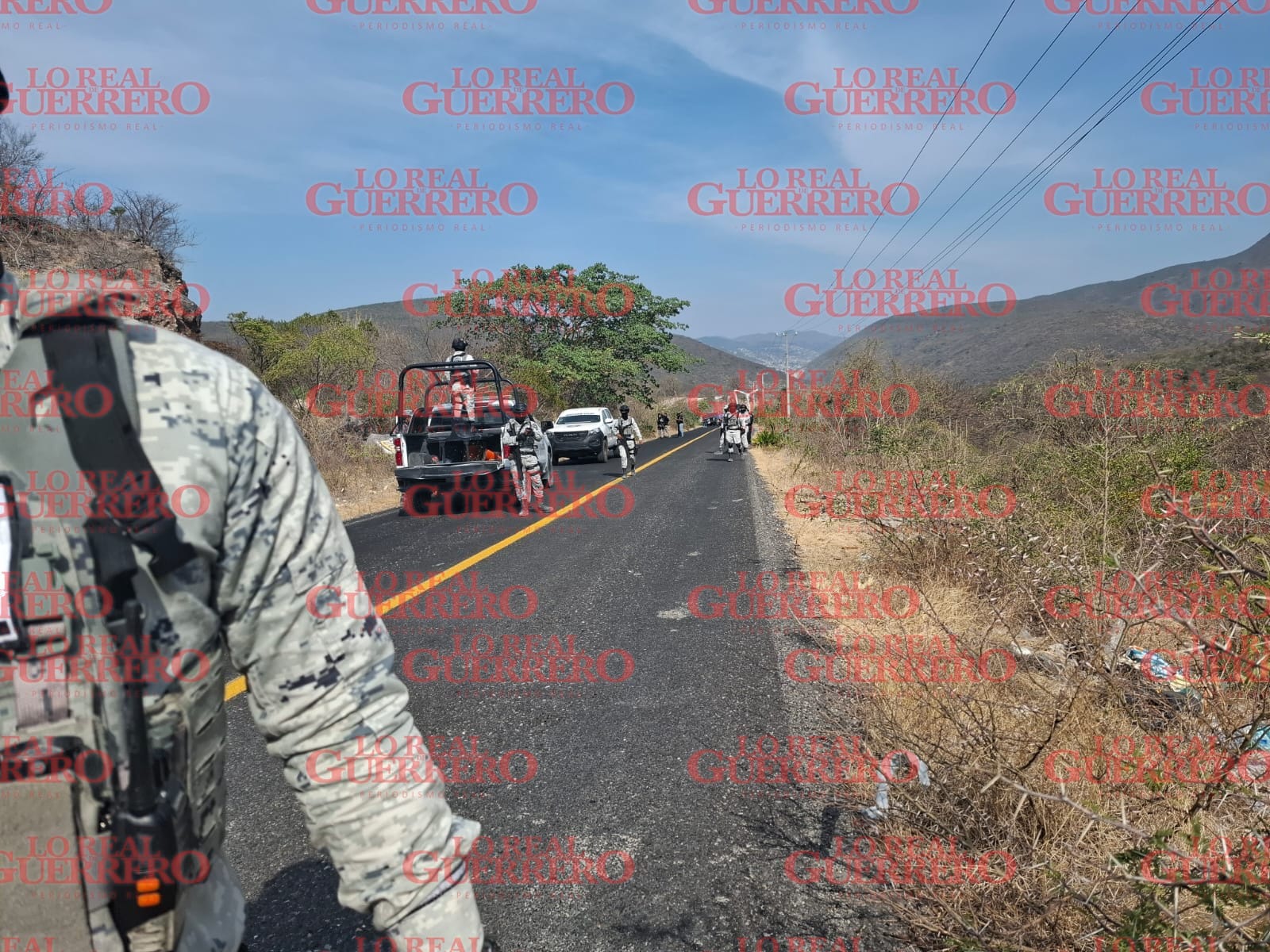 Niños que buscaban leña, hallan cadáver a orilla de la carretera Chilpancingo-Chichihualco