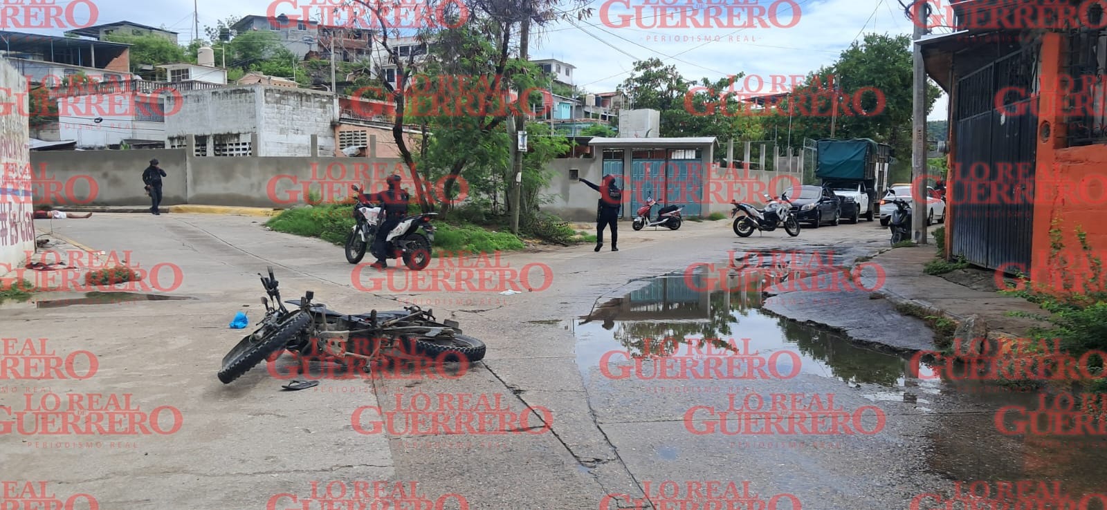 Acribillan a motociclista en Ciudad Renacimiento  *Le dispararon sujetos que viajaban a bordo de un vehículo la mañana de este viernes en la mencionada colonia de la zona conurbada.