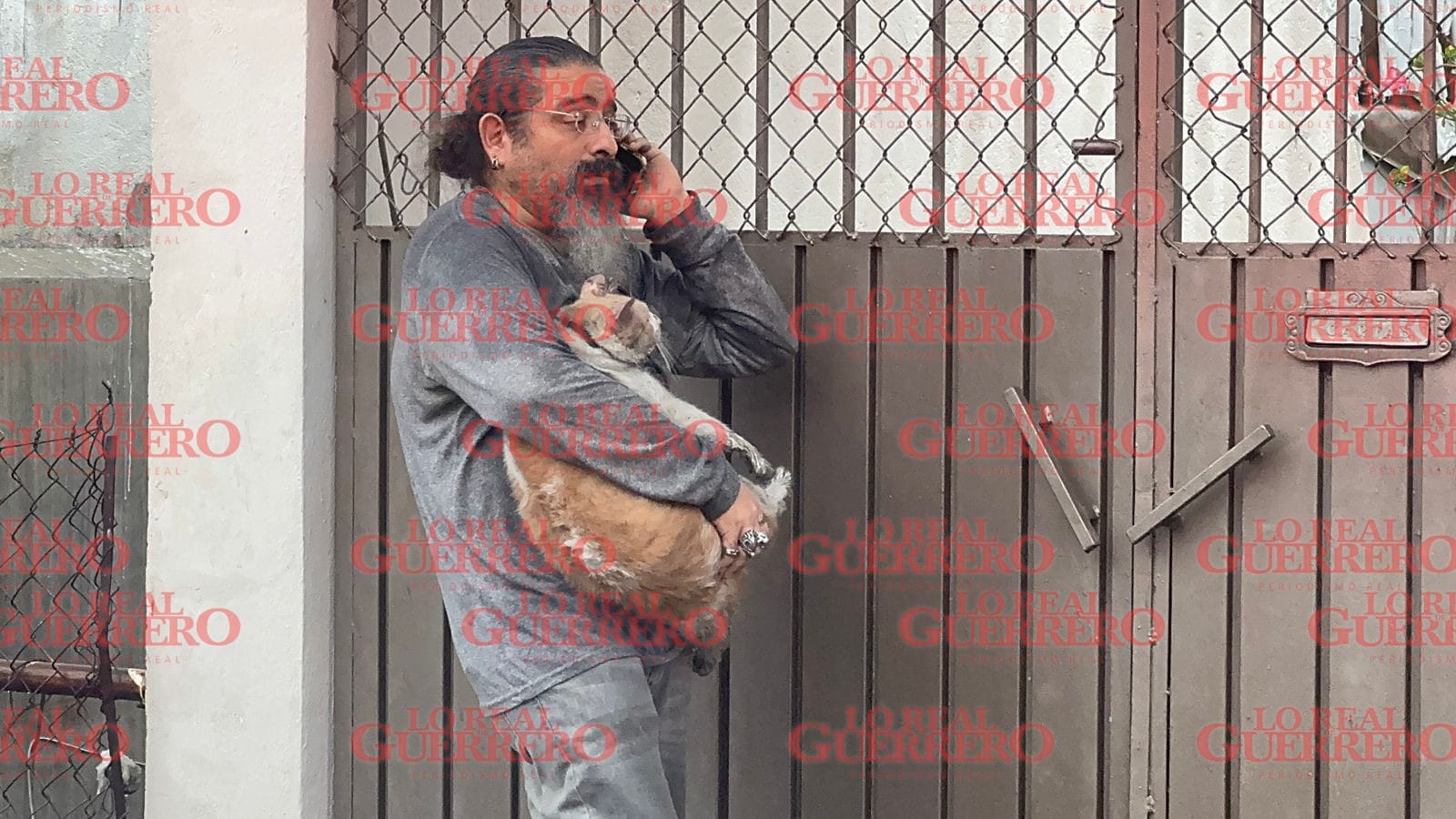 Arde en llamas casa y bodega en la colonia Progreso de Acapulco  *Se desconocen las causas que dieron origen al incidente, según autoridades de Bomberos.