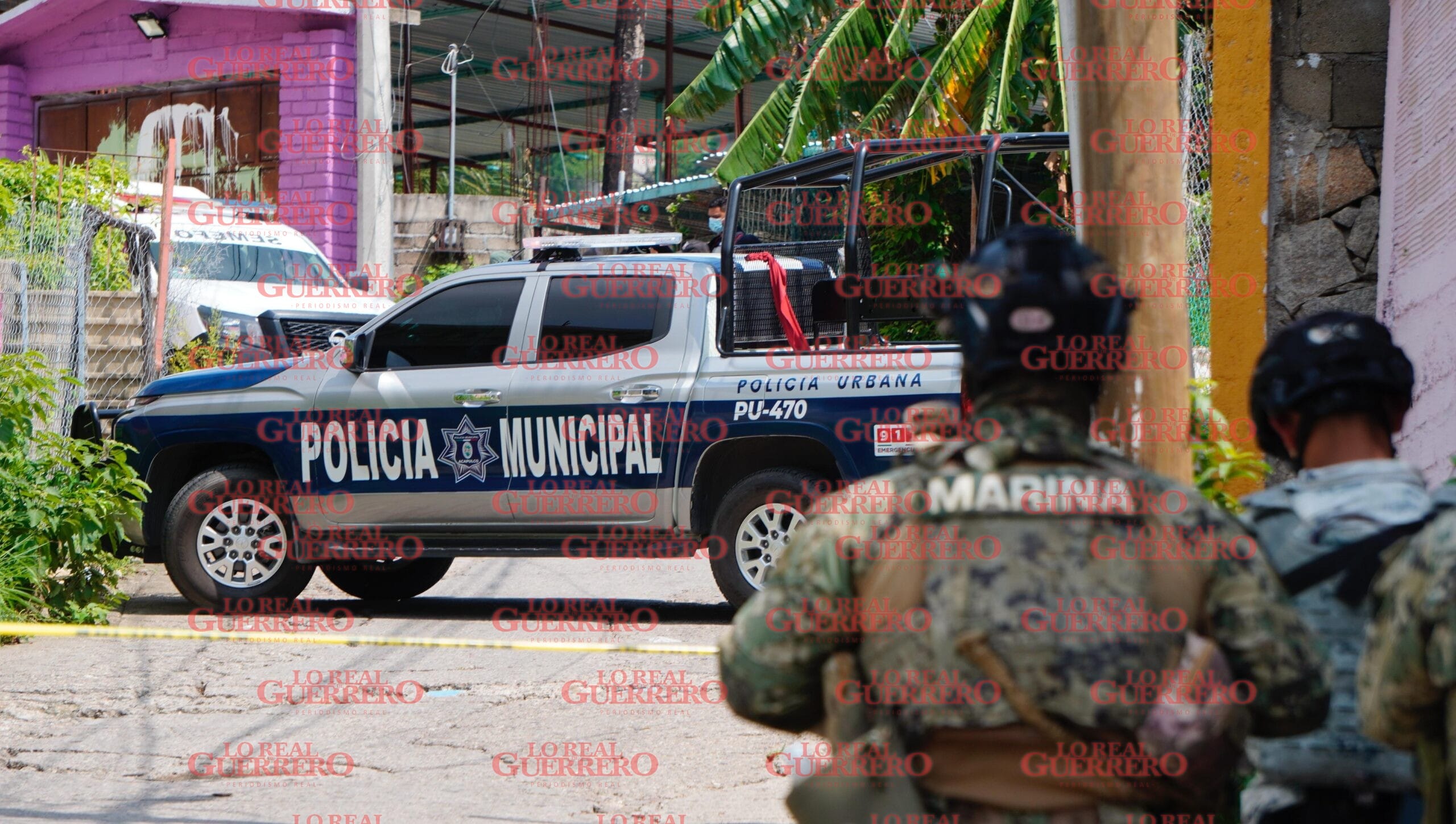 Hallan dos hombres “ensabanados” en Acapulco