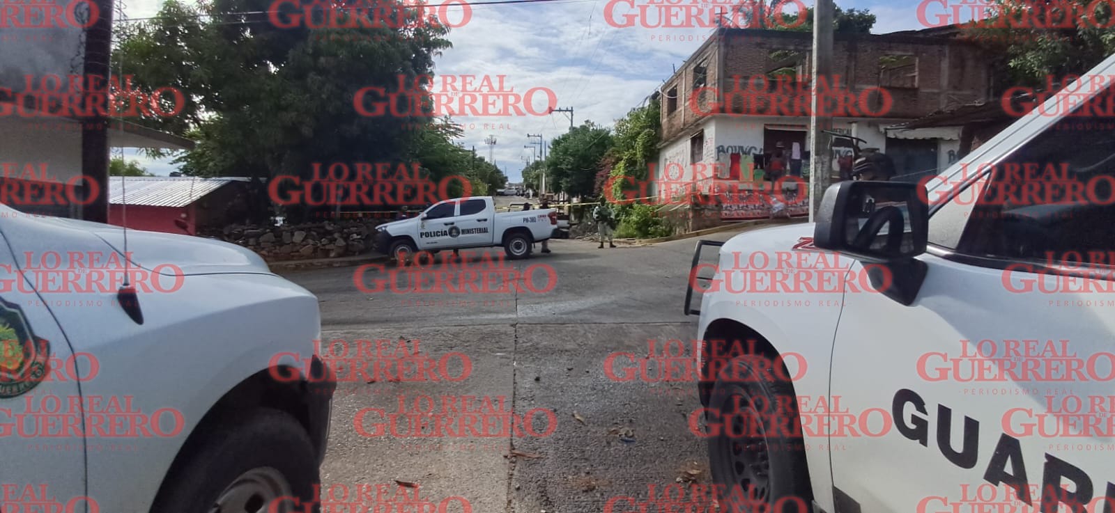 Encuentran a hombre con torniquete en el cuello y envuelto en sábanas en Acapulco