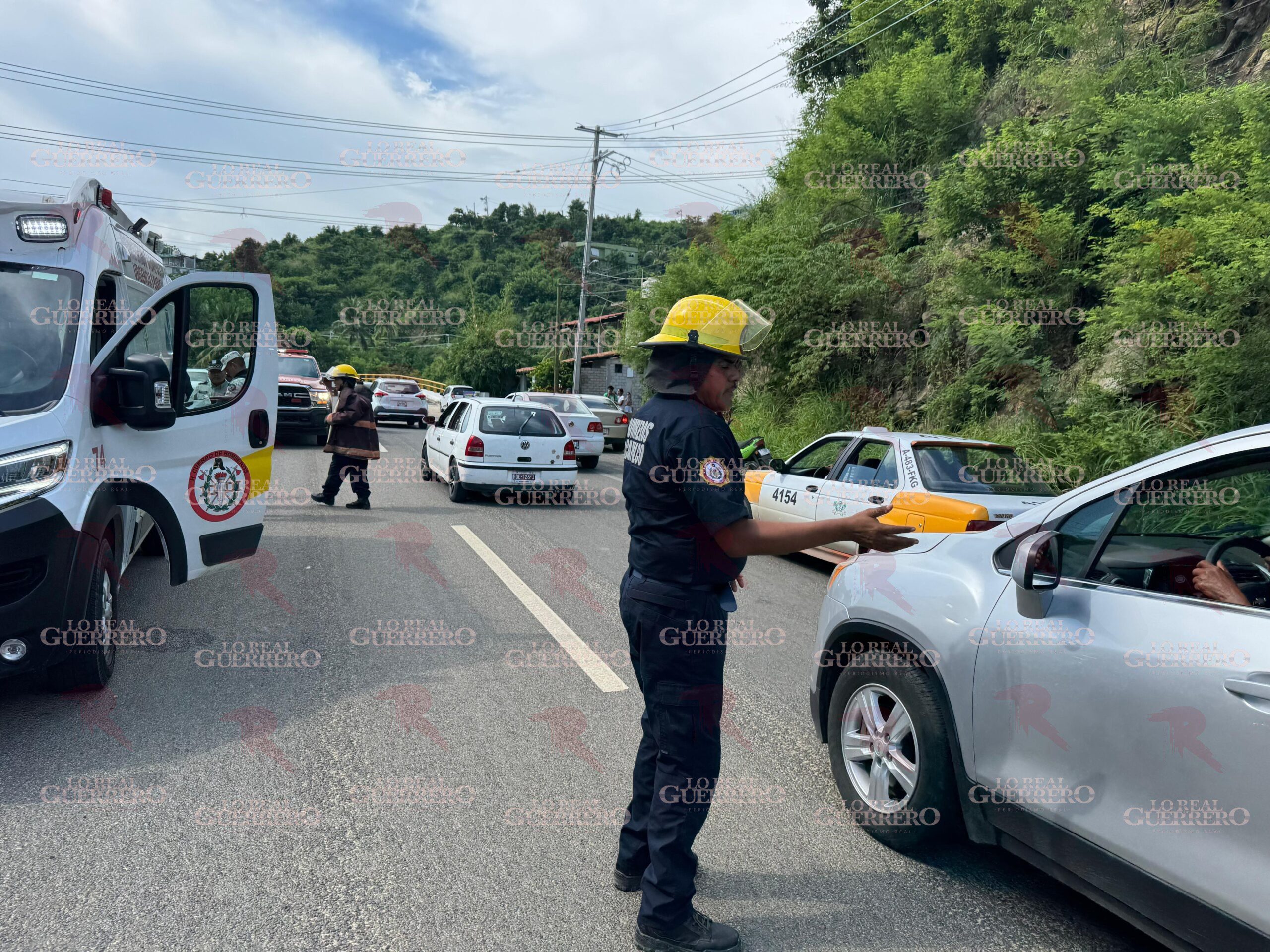 Atropella moto a mujer de la tercera edad en Acapulco