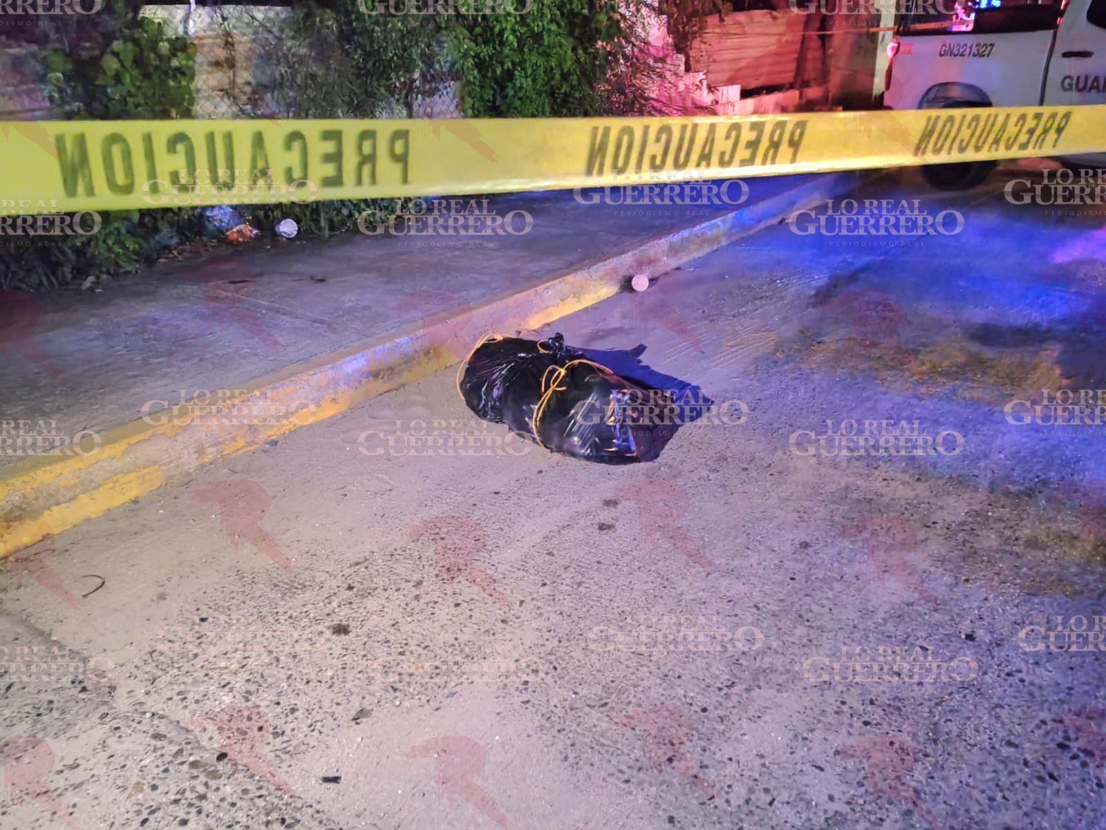 Hallan cuerpo embolsado en Acapulco, a metros del monumento a Lázaro Cárdenas