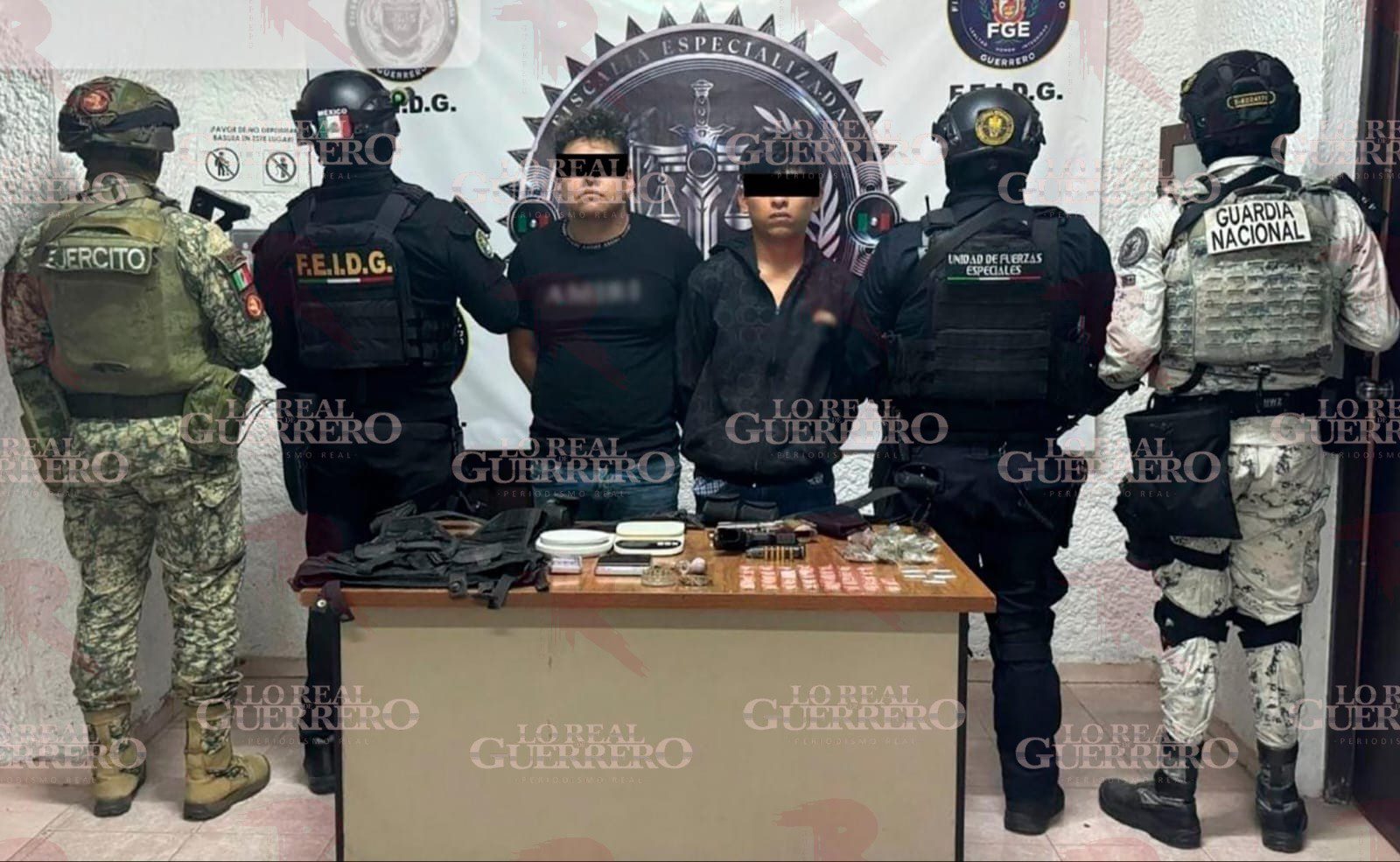 Detienen en Chilpancingo a dos presuntos integrantes de Los Tlacos con armas y droga durante cateo