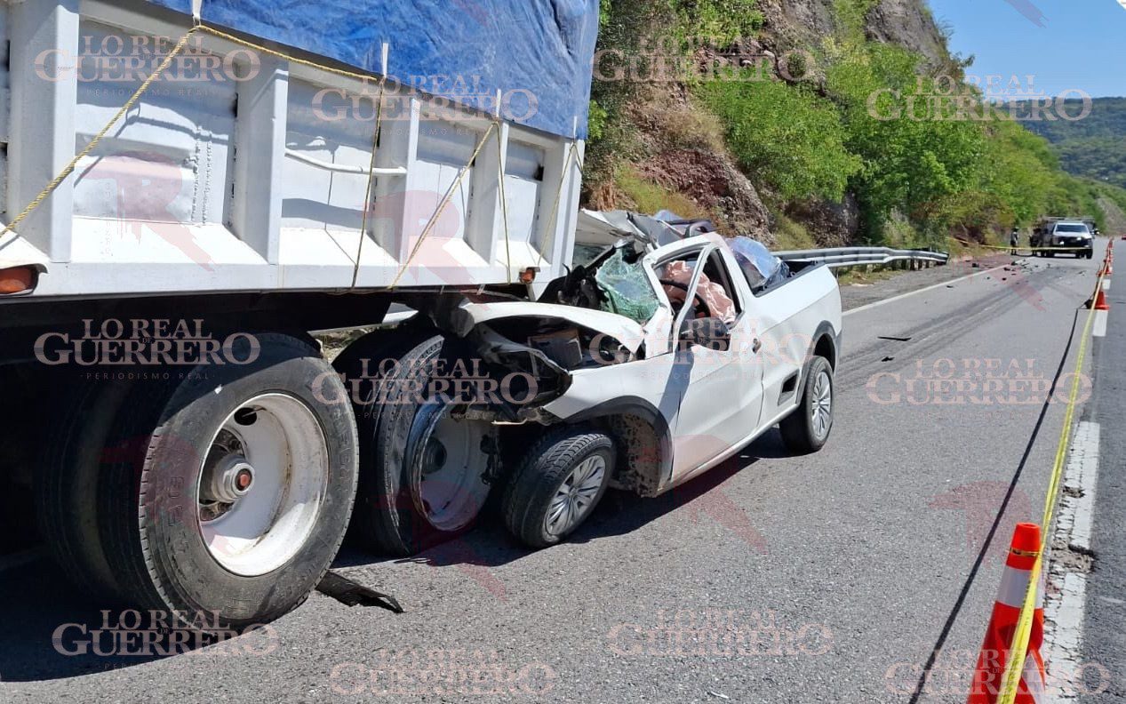 Muere vecino de Chilpancingo en aparatoso choque sobre la Autopista del Sol