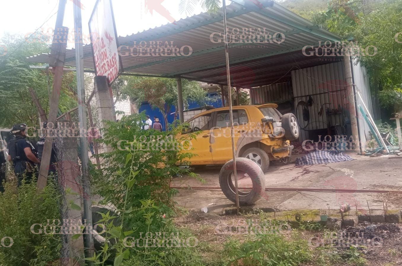 En Tlapa de Comonfort, armados irrumpen en un taller mecánico y matan a tres integrantes de una familia; uno tenía 14 años