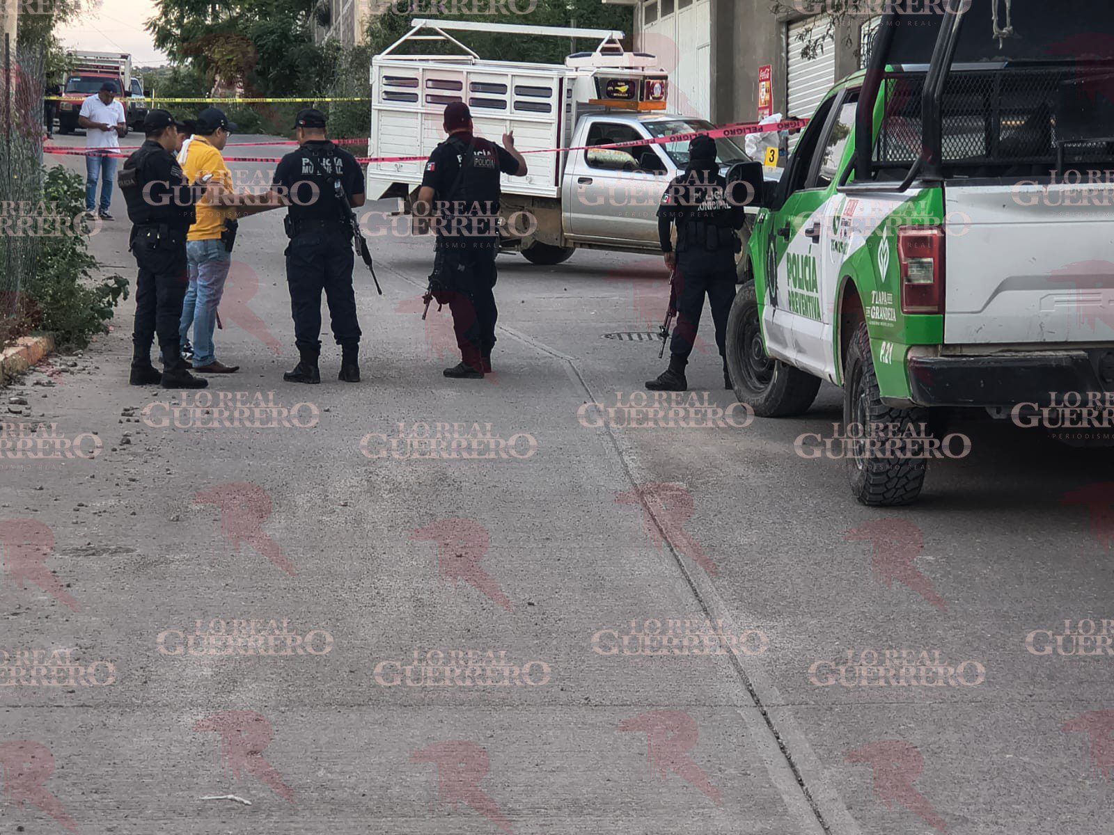 Asesinan a un hombre a bordo de su camioneta en Tlapa de Comonfort