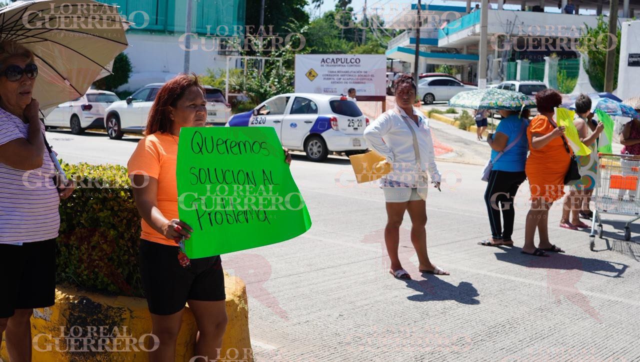 Vuelven a bloquear la Costera por incumplimiento de compromiso de la CAPAMA
