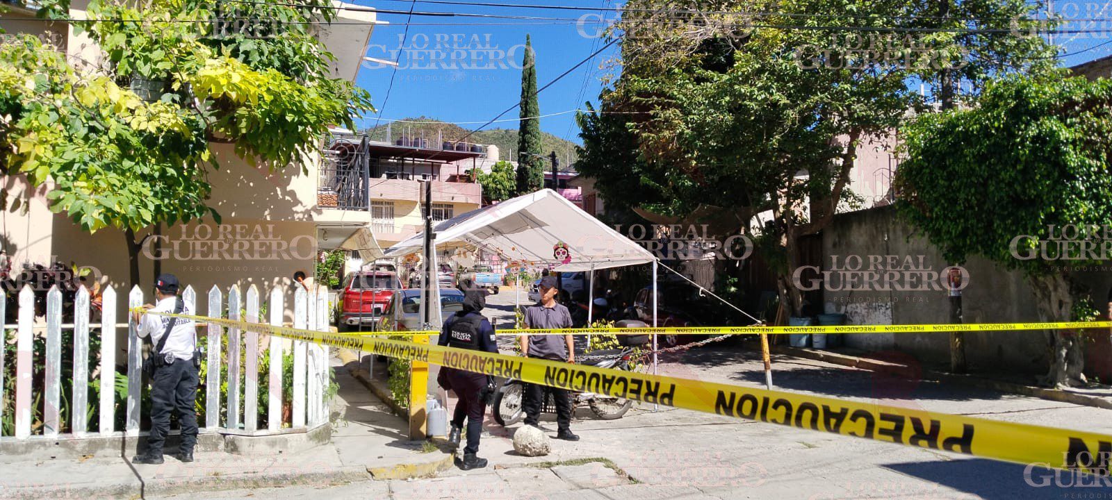 Atacan a balazos a un joven a un costado de la Fiscalía Especializada en Narcomenudeo, en Chilpancingo