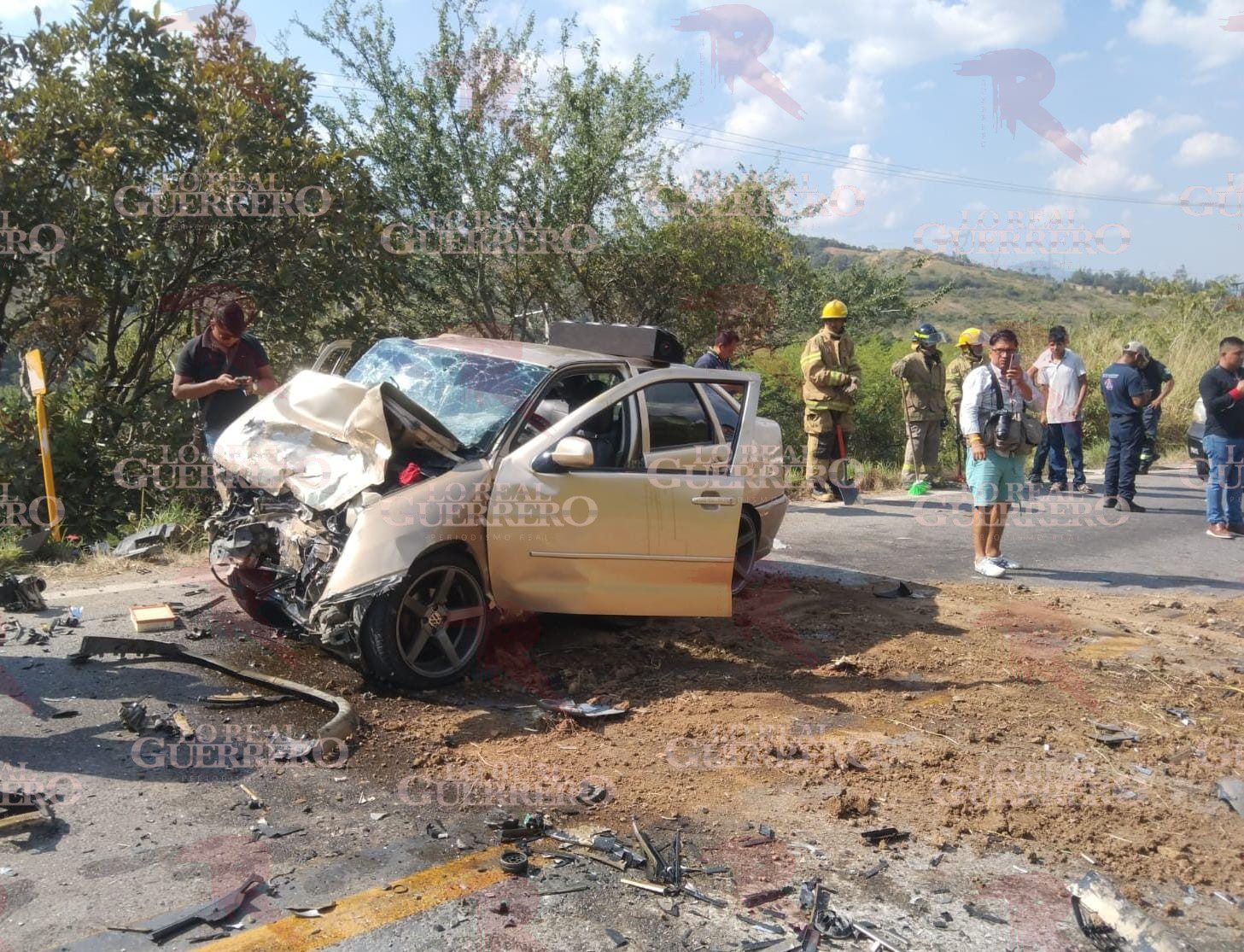 Aparatoso choque automovilístico deja cinco heridos, entre ellos un menor de 3 años, en la carretera Chilpancingo-Acapulco