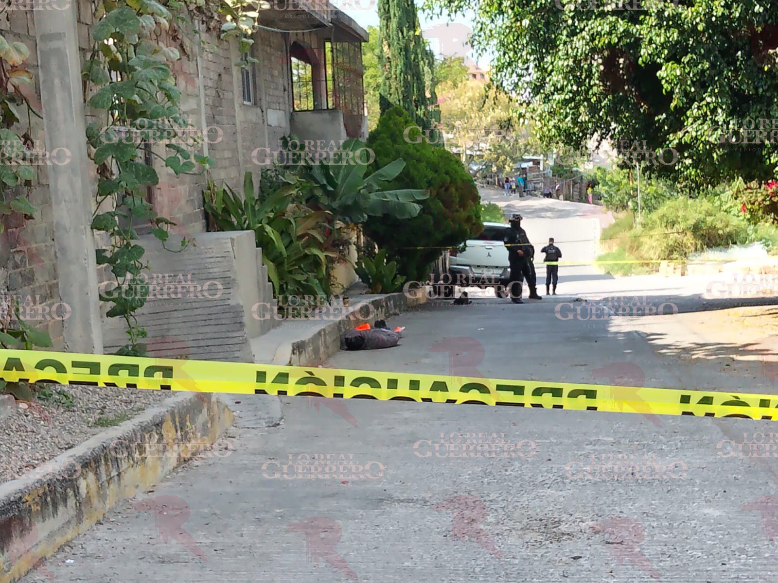 Hallan a un hombre asesinado en la colonia Omiltemi, en Chilpancingo