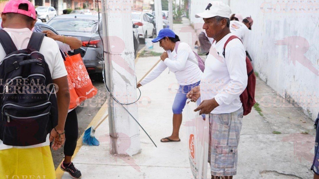 Amplían prestadores de servicios sus jornadas de limpieza a calles aledañas a la Costera