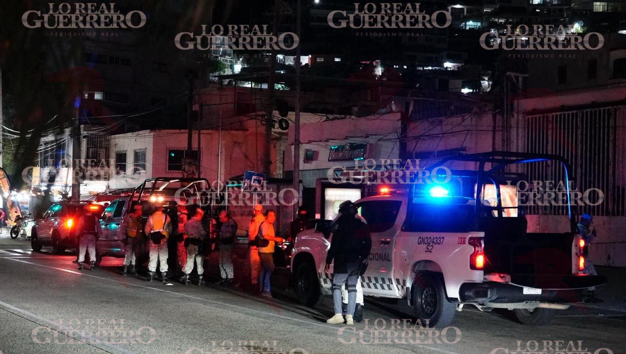 Ultiman a sujeto frente al Malecón de Acapulco