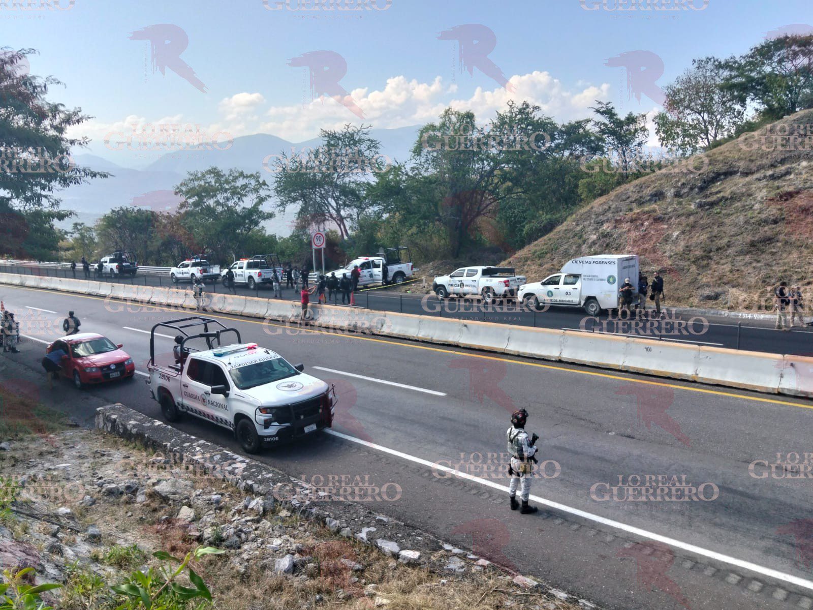 Dejan a tres hombres desmembrados en la Autopista del Sol
