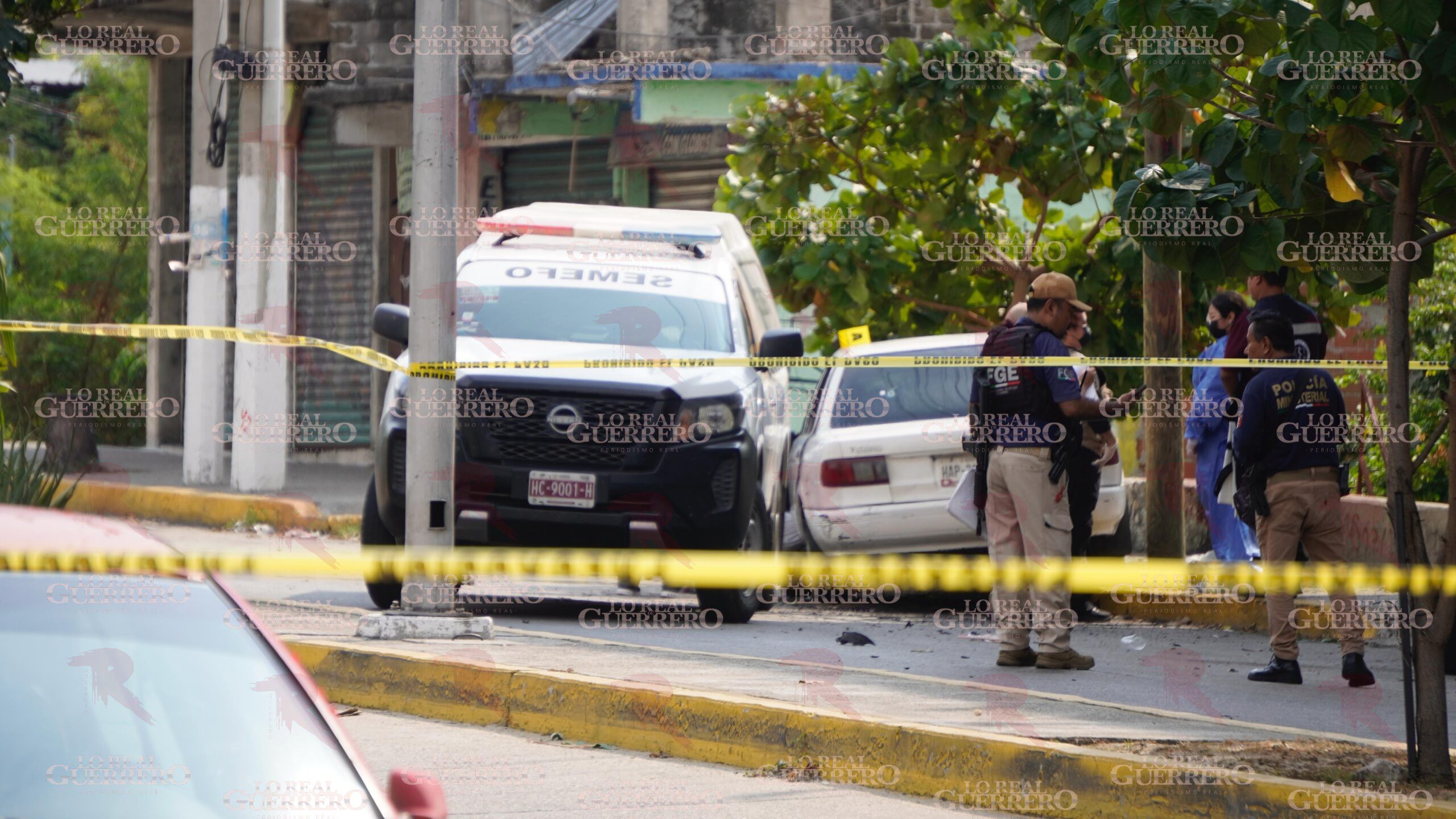 Ultiman a taxista a bordo de su coche en la Ruiz Cortines de Acapulco