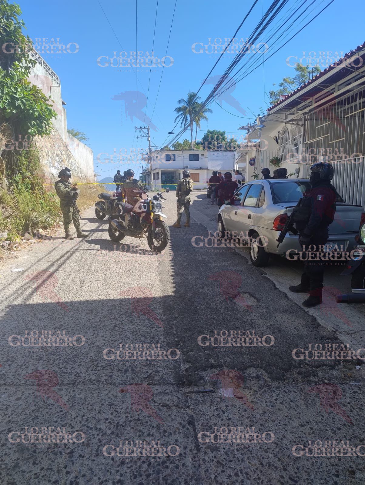 Balean con AR-15 el sitio de taxis de La Mira