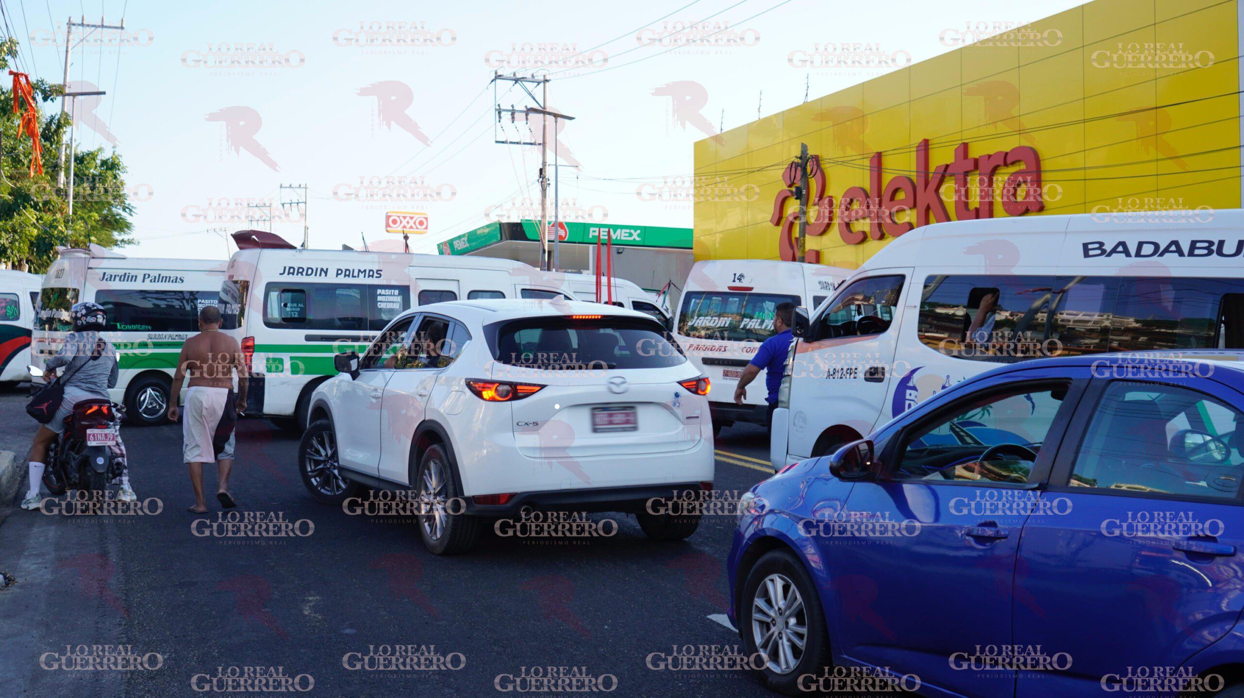 Bloqueos de transportistas afectaron la movilidad en Acapulco y Coyuca de Benítez