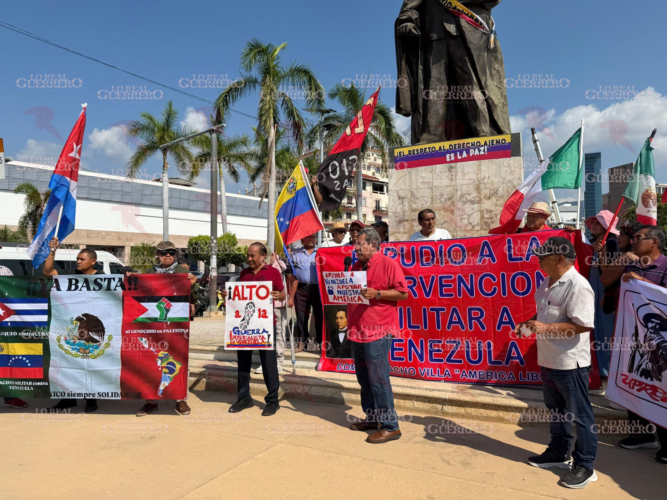 Protestan acapulqueños contra la detención de Nicolás Maduro