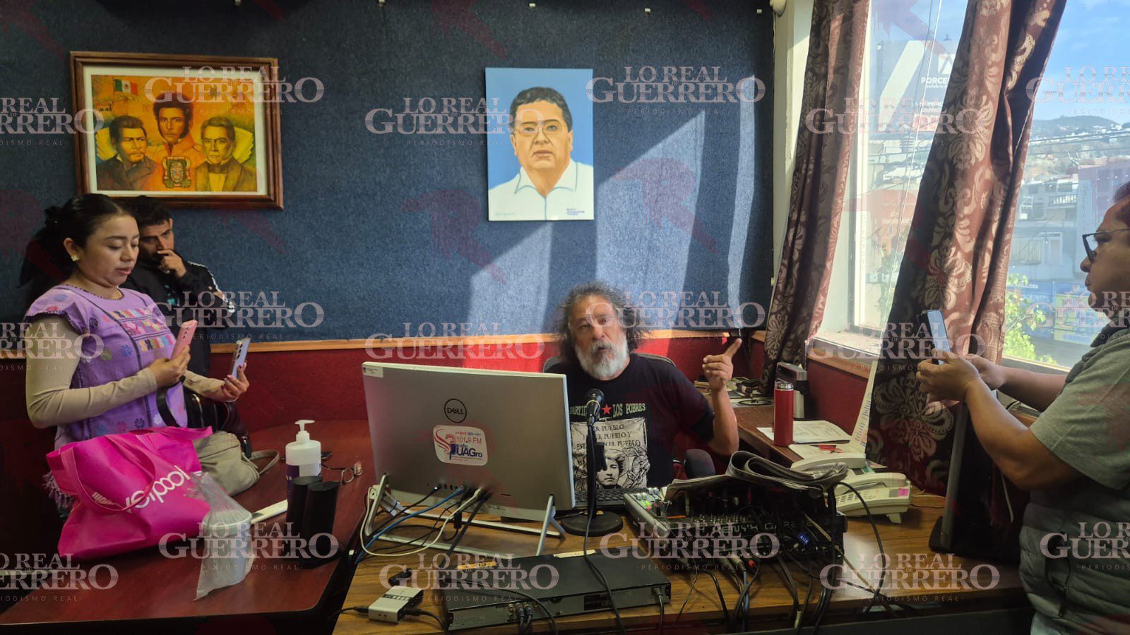 Denuncia el periodista Sergio Ocampo intento de aseguramiento del transmisor de Radio UAGro