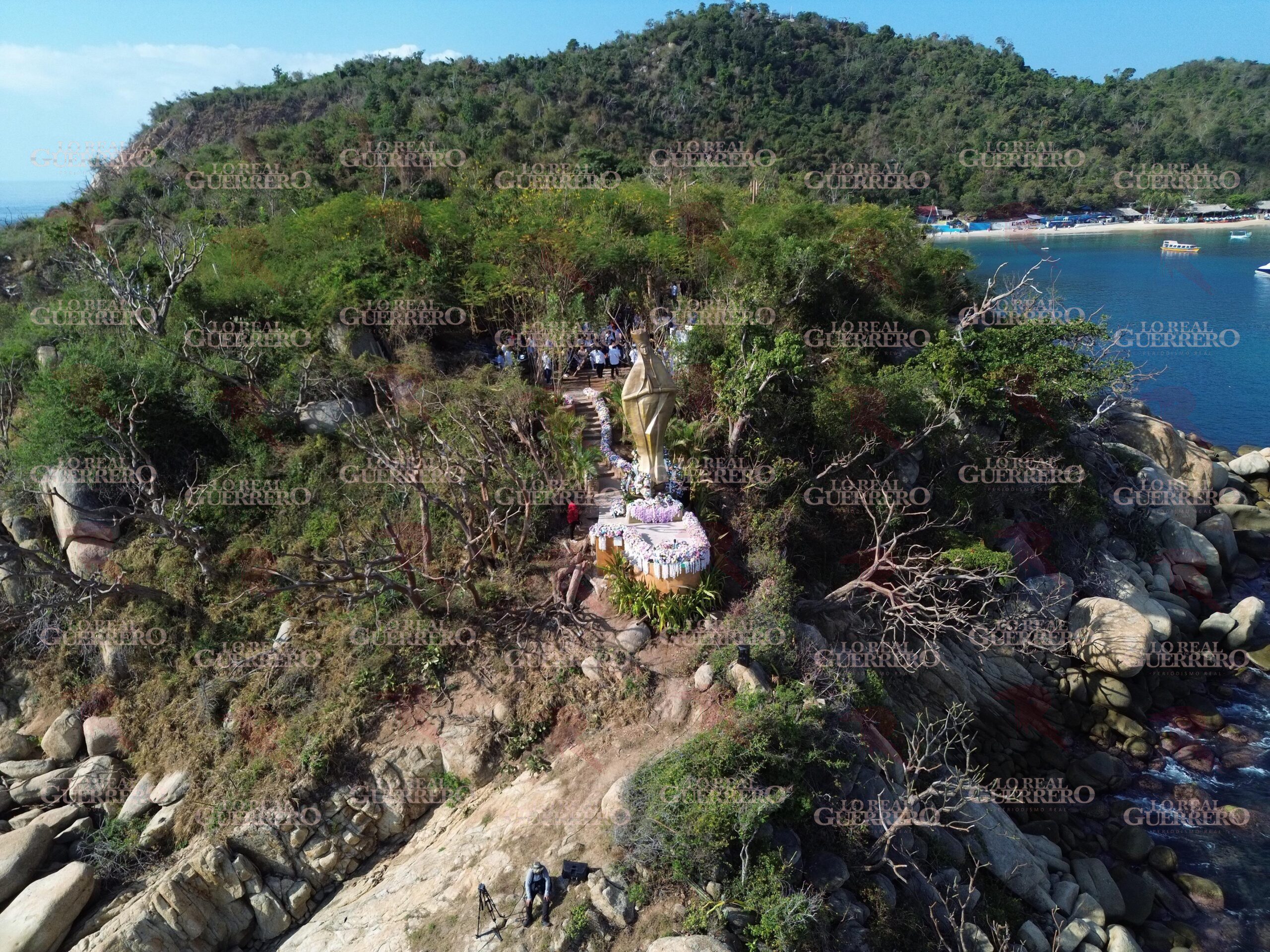 Inauguran imagen de la Virgen en La Roqueta