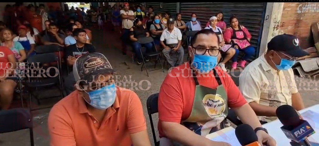 Conferencia de prensa por parte de trabajadores y comerciantes de la Central de Abastos de Acapulco