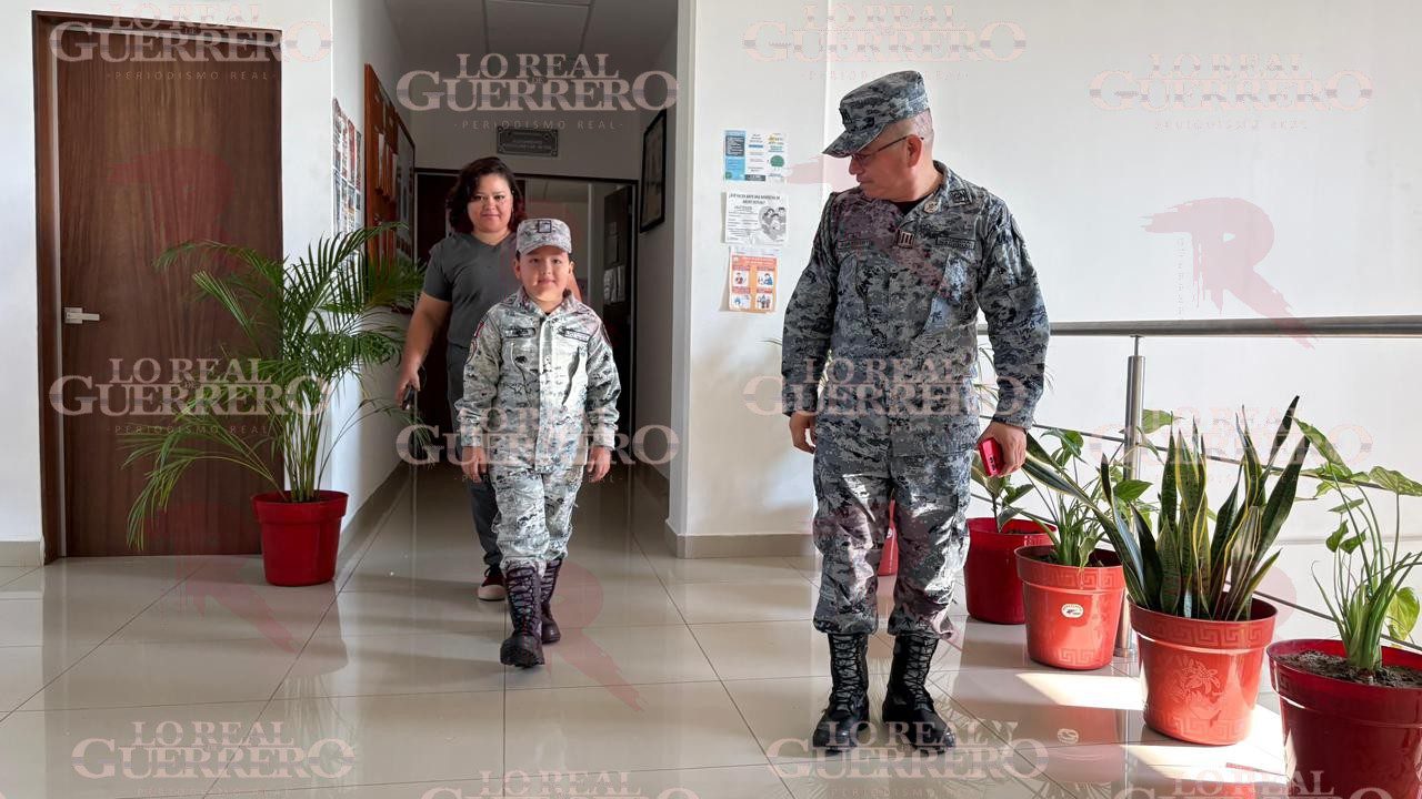 Eduardo cumple un sueño al ser nombrado Guardia Honorario por un día en Acapulco