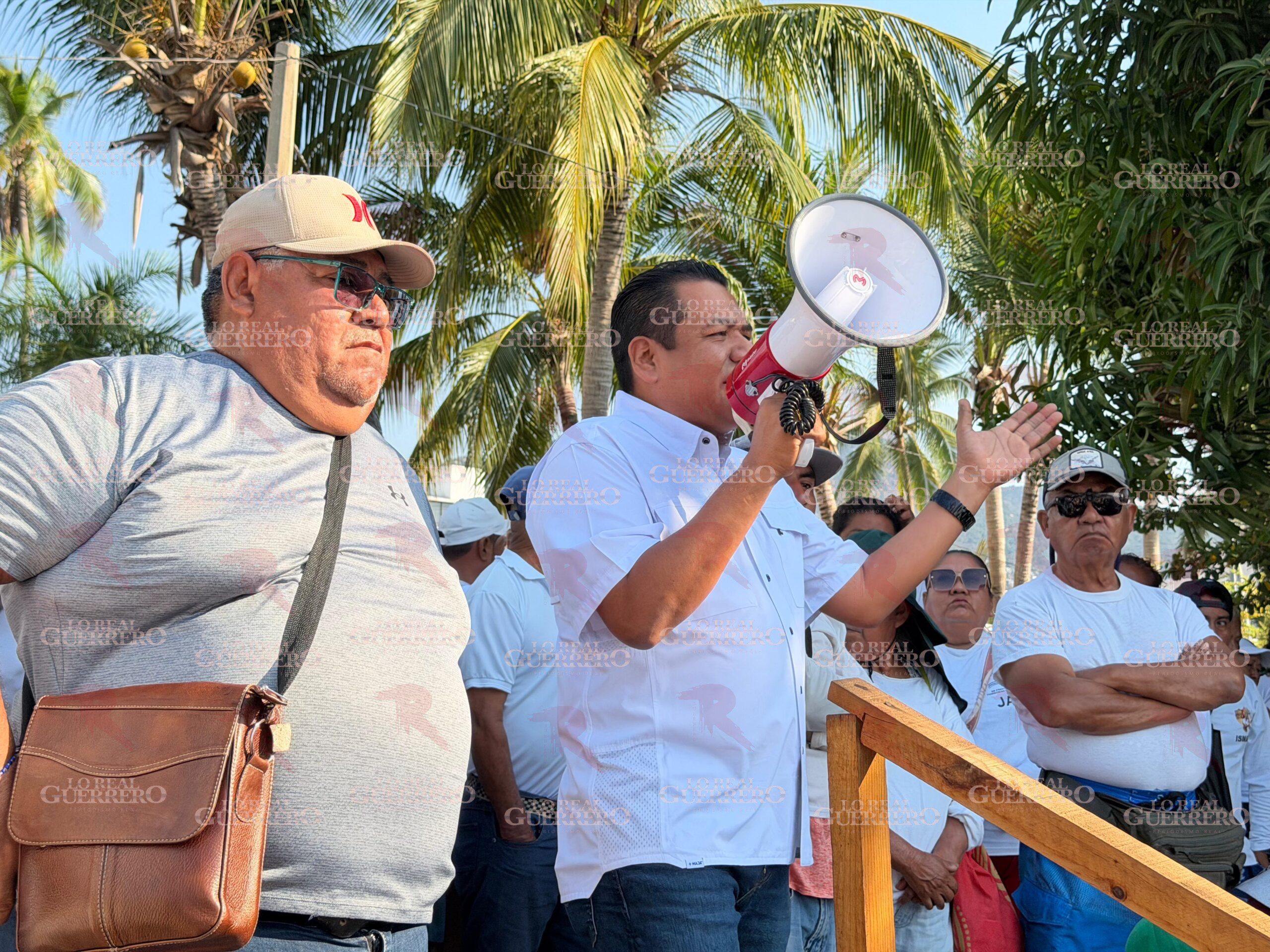 Urgen reparación de rampa de botado en playa Manzanillo